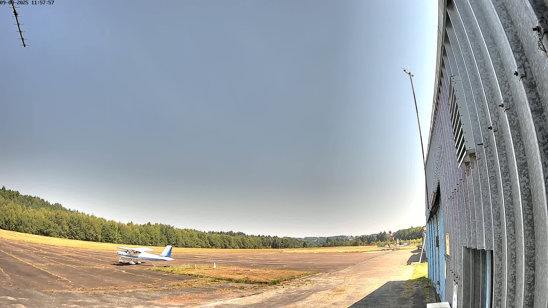 Aéroport Egletons Airport Live Cam  - Ussel, Correze, Nouvelle-Aquitaine, France