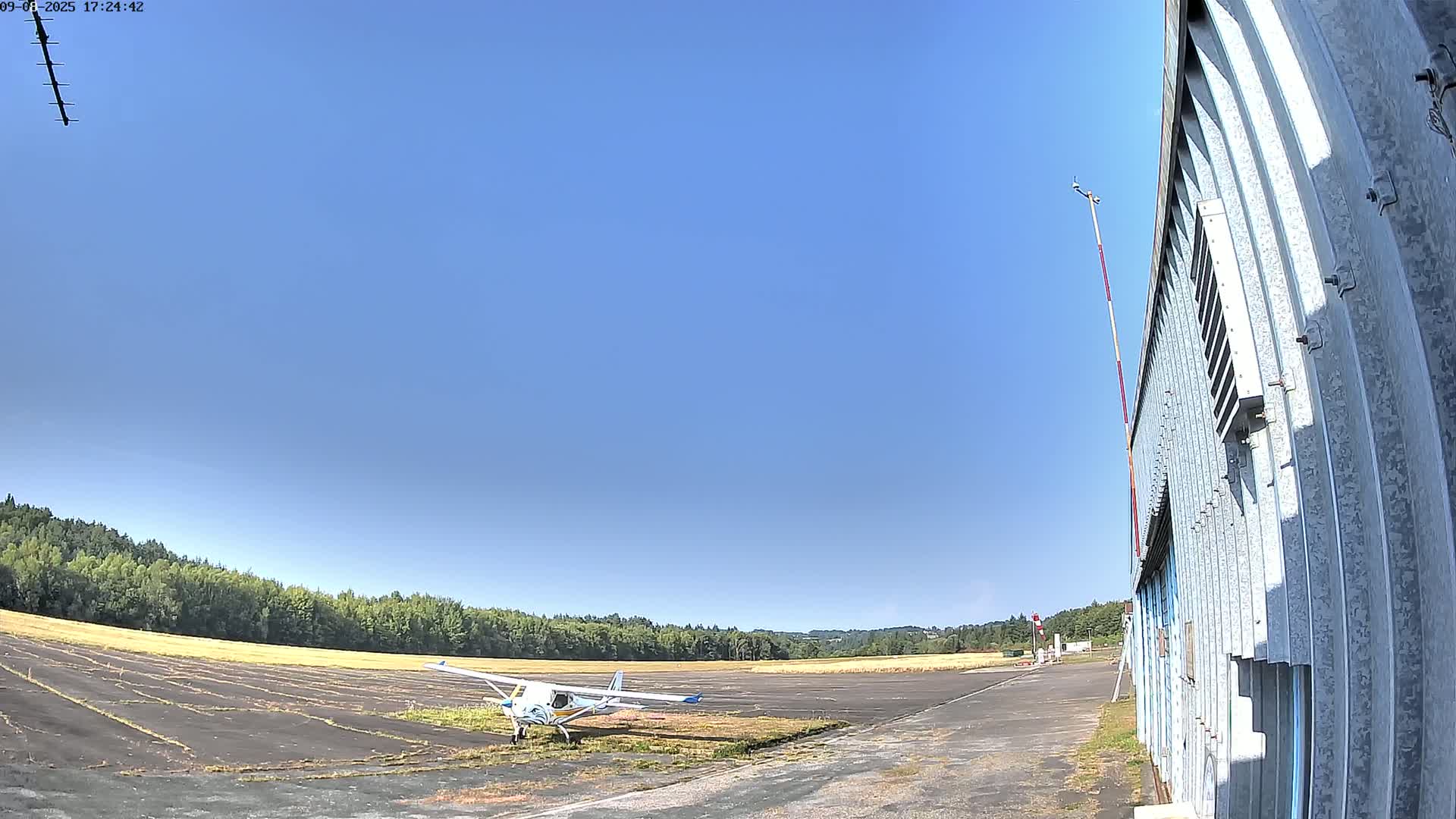 Aéroport Egletons Airport Live Cam  - Ussel, Correze, Nouvelle-Aquitaine, France