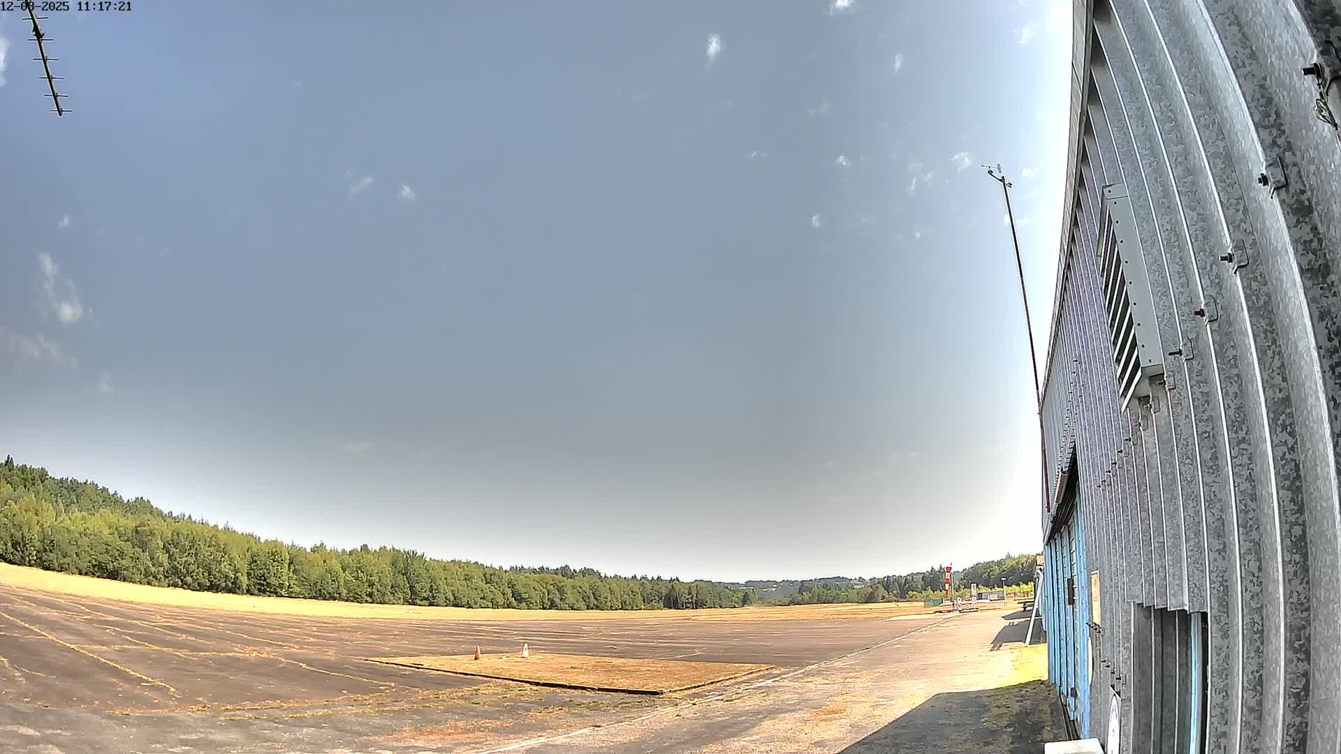 Aéroport Egletons Airport Live Cam  - Ussel, Correze, Nouvelle-Aquitaine, France