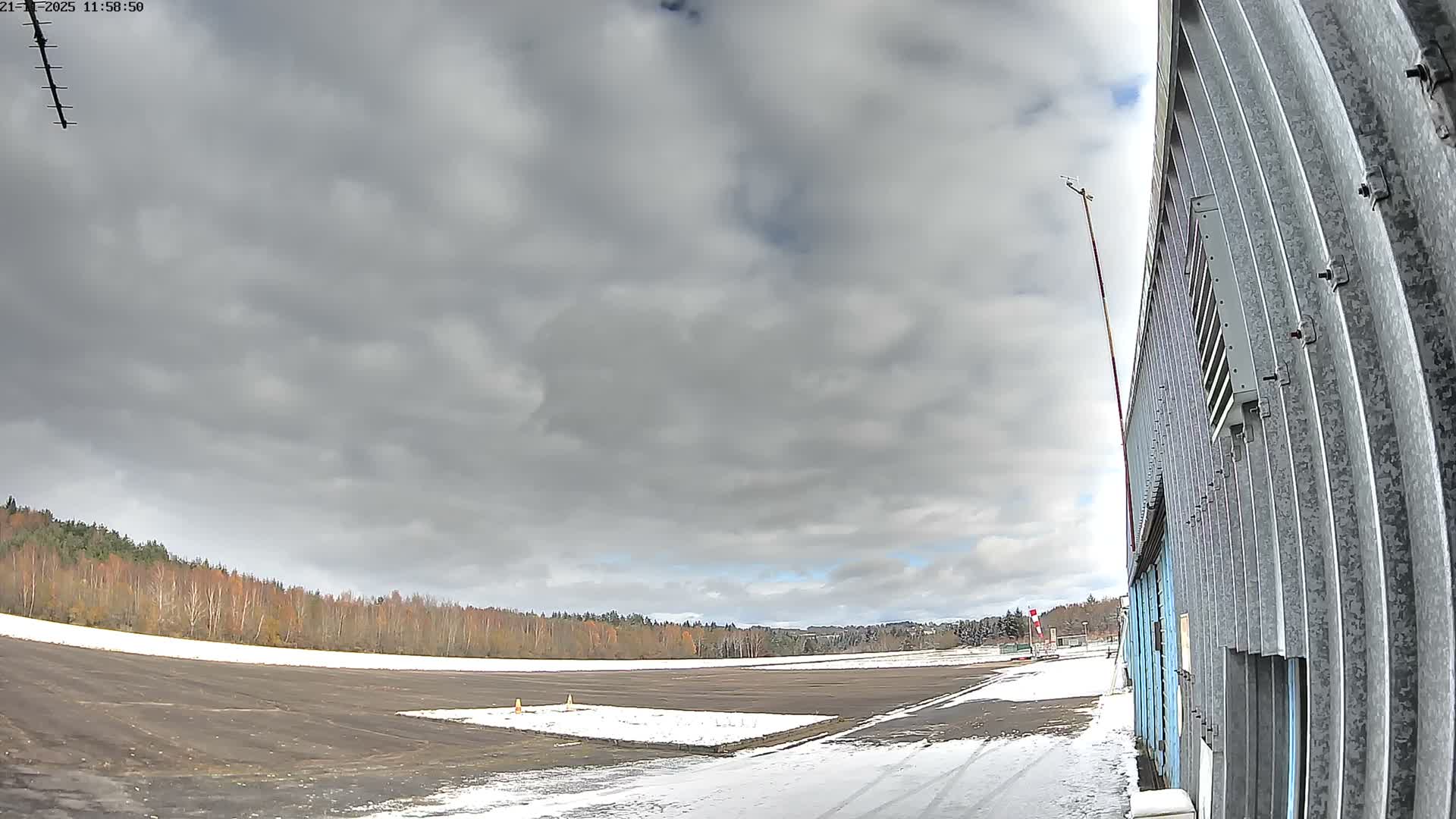 Aéroport Egletons Airport Live Cam  - Ussel, Correze, Nouvelle-Aquitaine, France