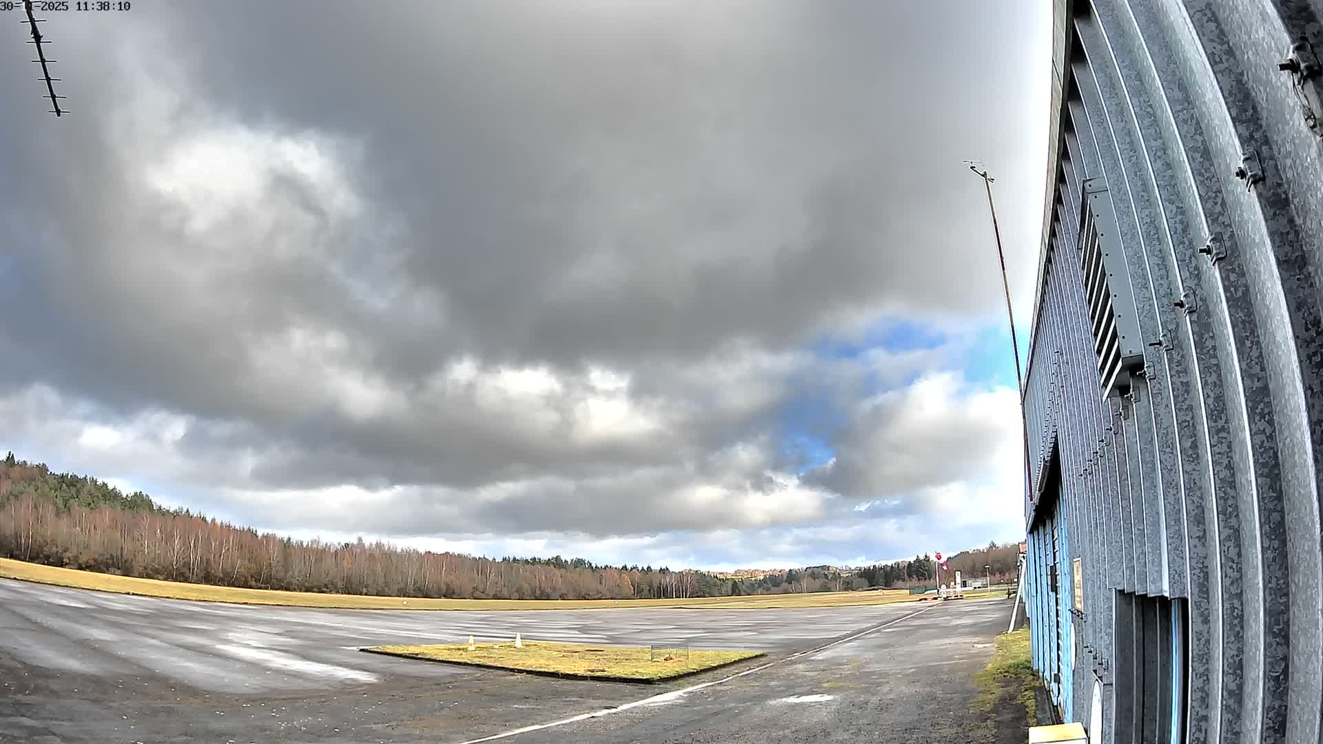 Aéroport Egletons Airport Live Cam  - Ussel, Correze, Nouvelle-Aquitaine, France