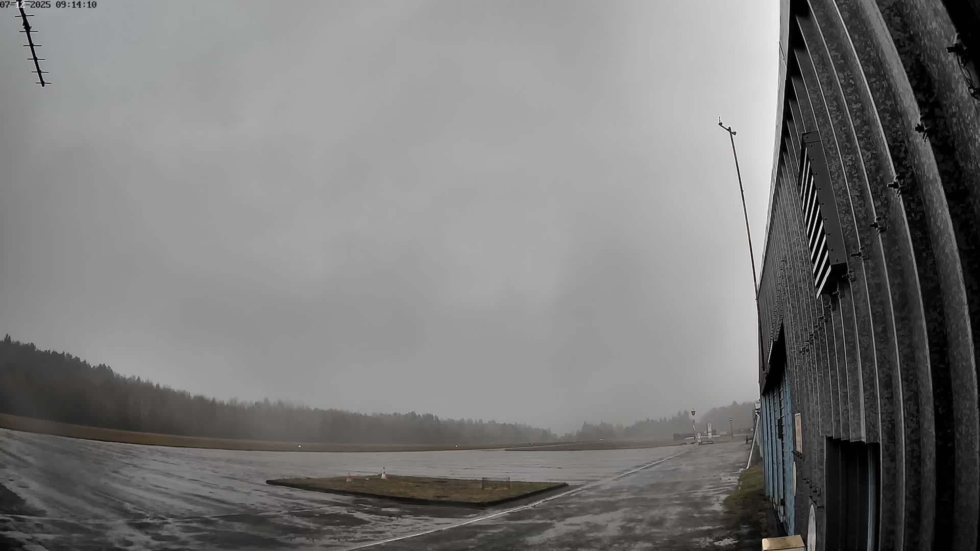 Aéroport Egletons Airport Live Cam  - Ussel, Correze, Nouvelle-Aquitaine, France