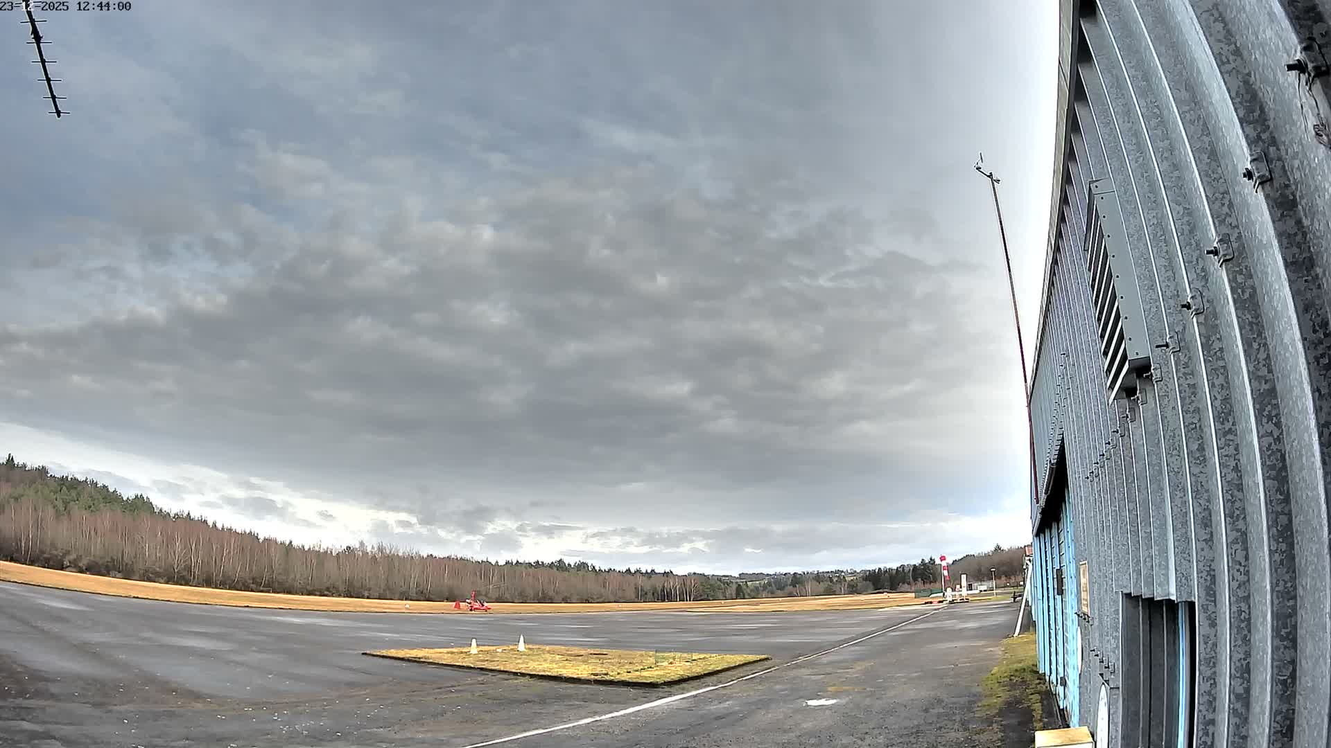 Aéroport Egletons Airport Live Cam  - Ussel, Correze, Nouvelle-Aquitaine, France