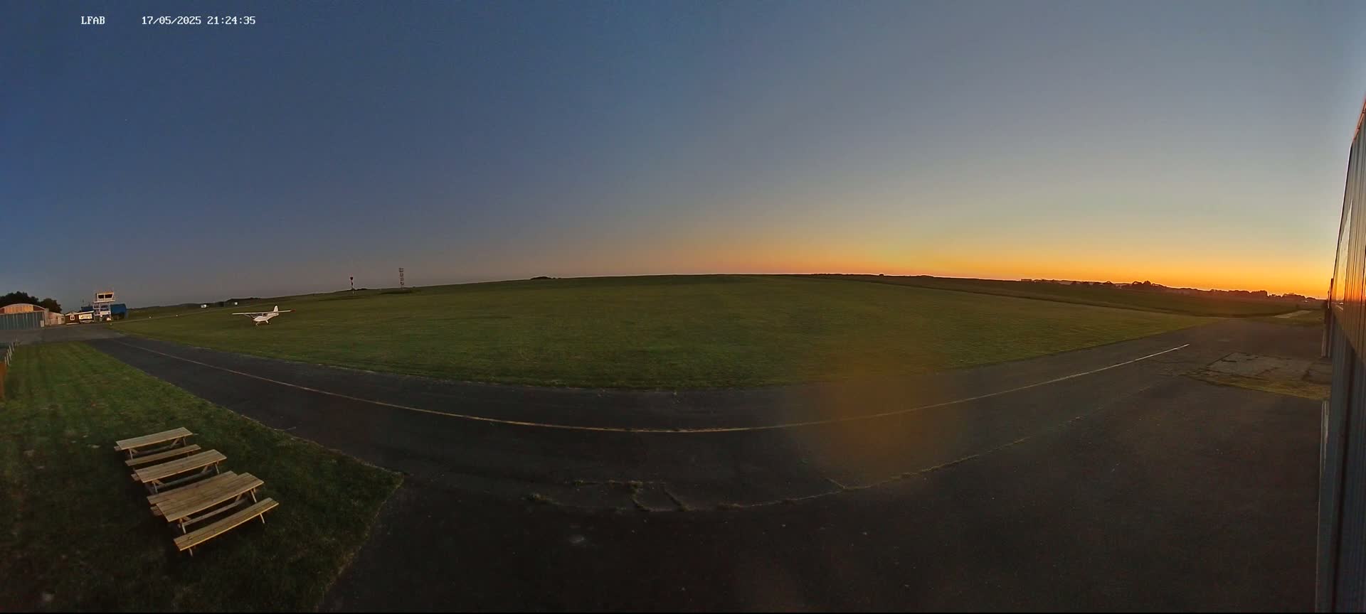  Dieppe Saint Aubin Airport  Live Cam DPE/LFAB - Dieppe, Seine-Maritime, Normandie, France