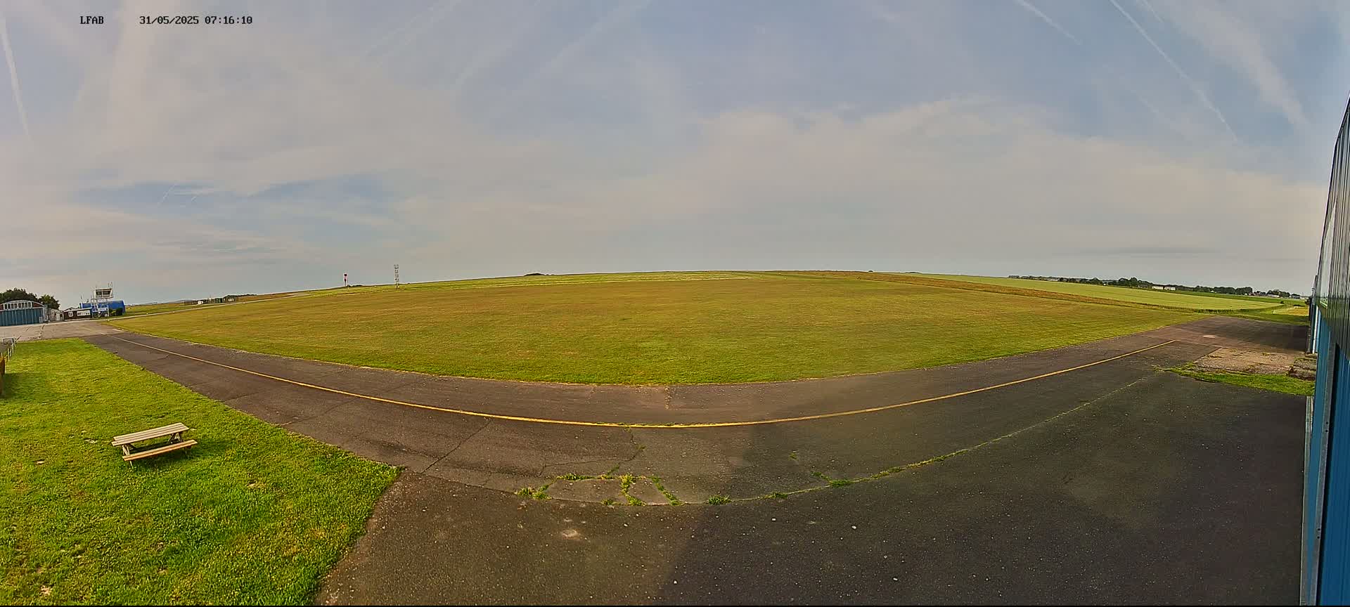  Dieppe Saint Aubin Airport  Live Cam DPE/LFAB - Dieppe, Seine-Maritime, Normandie, France