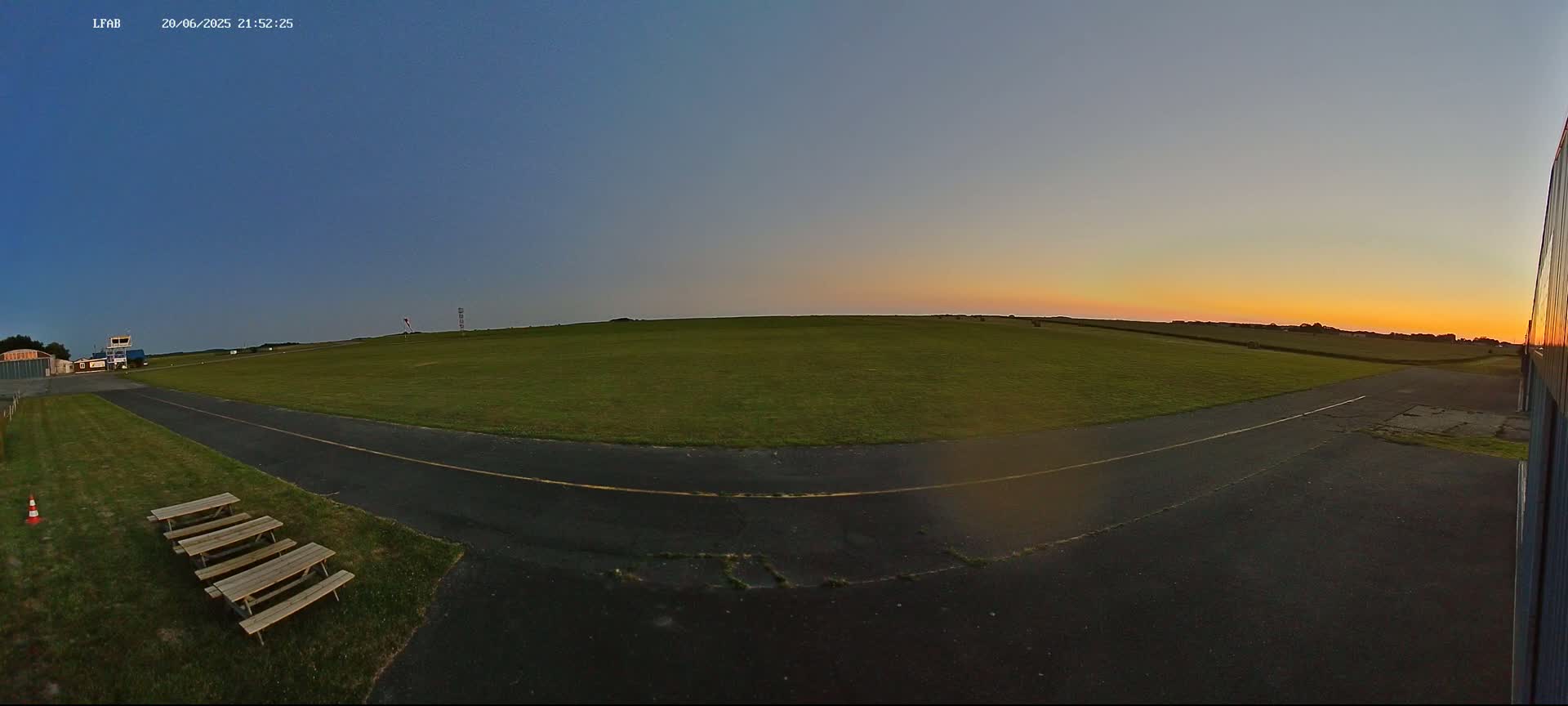 Dieppe Saint Aubin Airport  Live Cam DPE/LFAB - Dieppe, Seine-Maritime, Normandie, France
