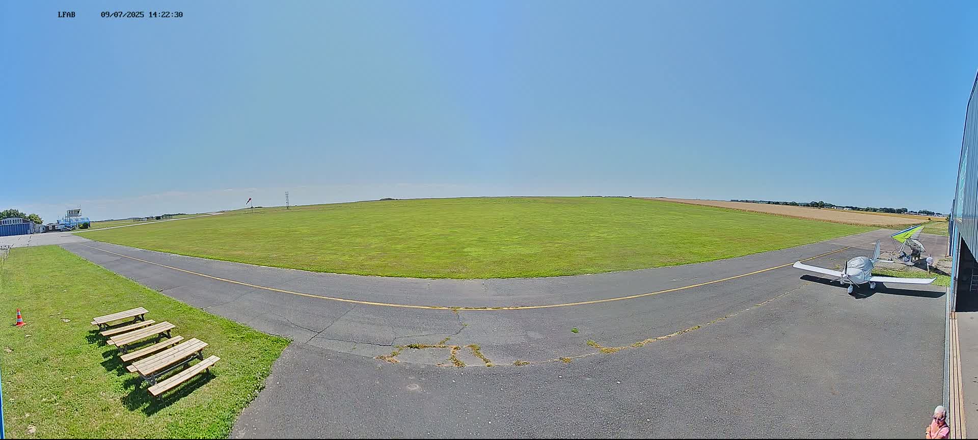 Dieppe Saint Aubin Airport  Live Cam DPE/LFAB - Dieppe, Seine-Maritime, Normandie, France