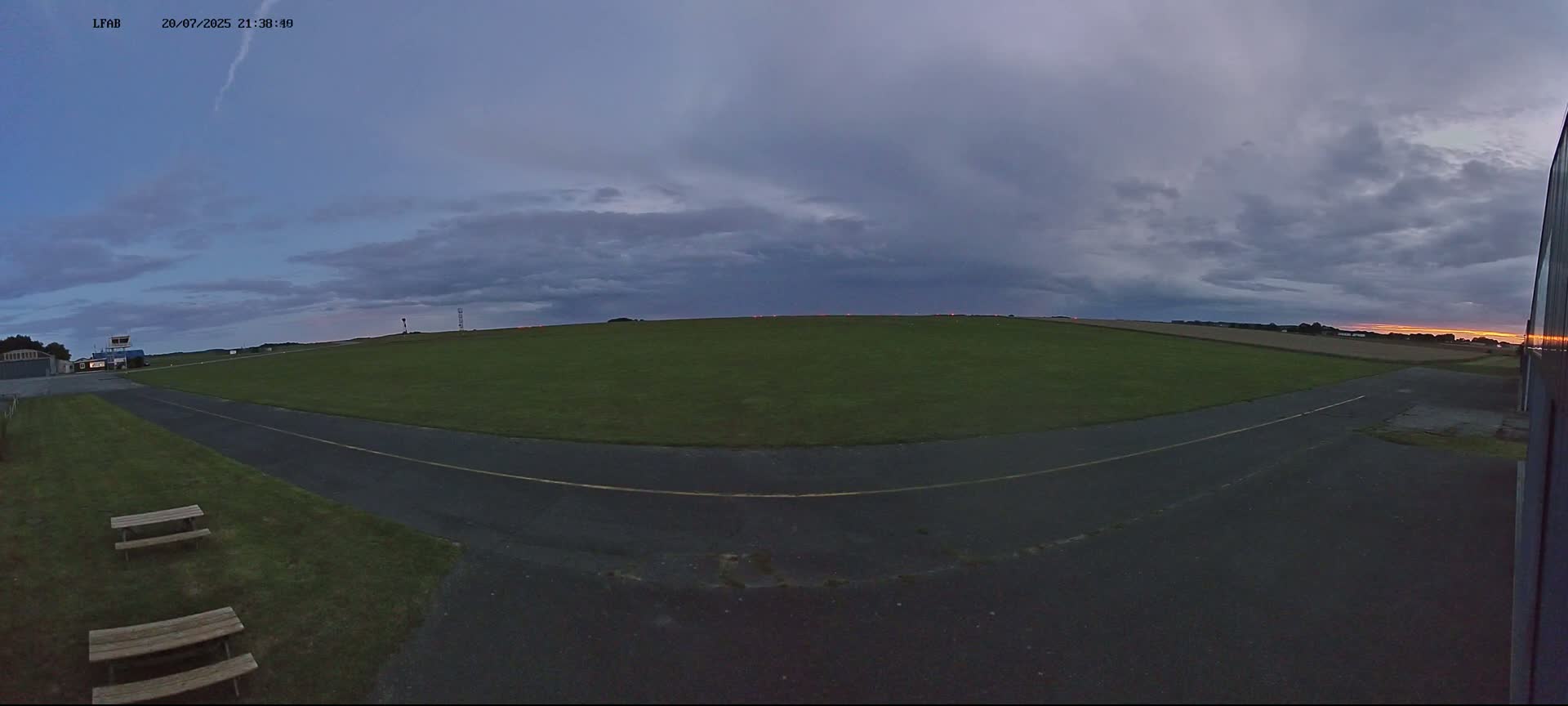 Dieppe Saint Aubin Airport  Live Cam DPE/LFAB - Dieppe, Seine-Maritime, Normandie, France