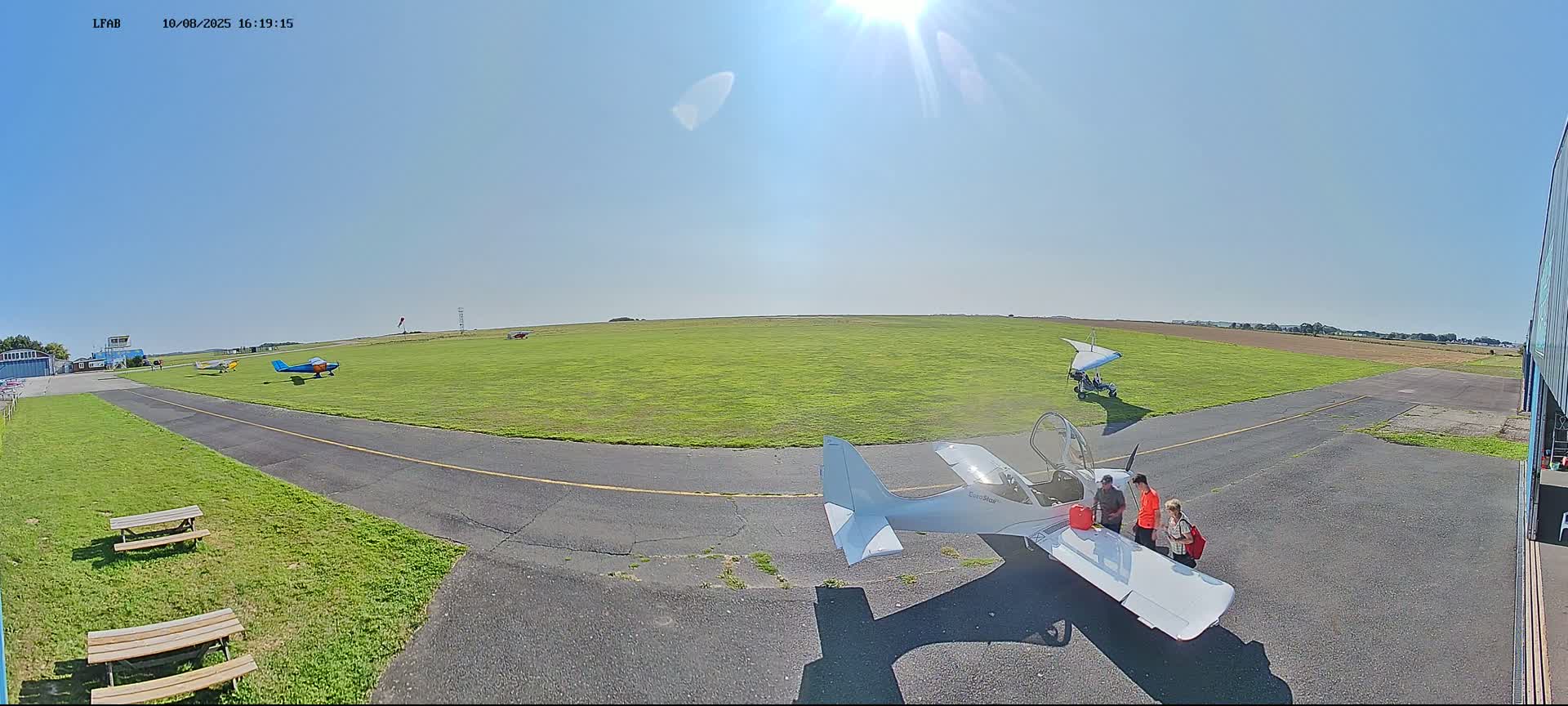 Dieppe Saint Aubin Airport  Live Cam DPE/LFAB - Dieppe, Seine-Maritime, Normandie, France