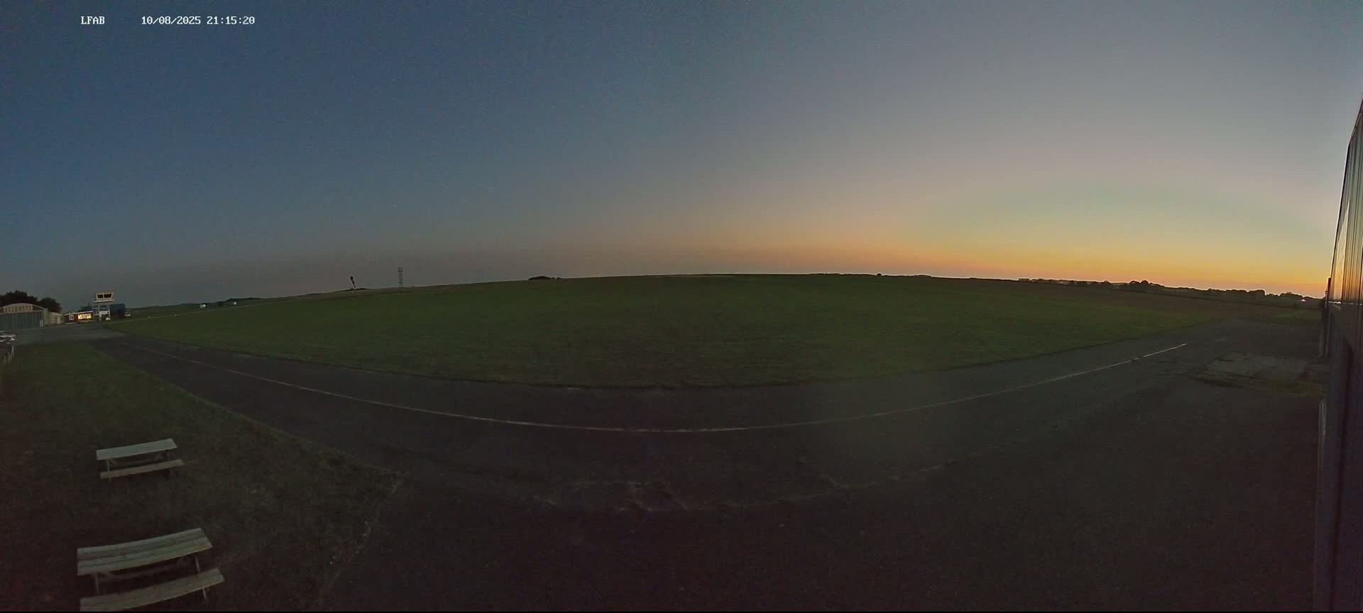 Dieppe Saint Aubin Airport  Live Cam DPE/LFAB - Dieppe, Seine-Maritime, Normandie, France