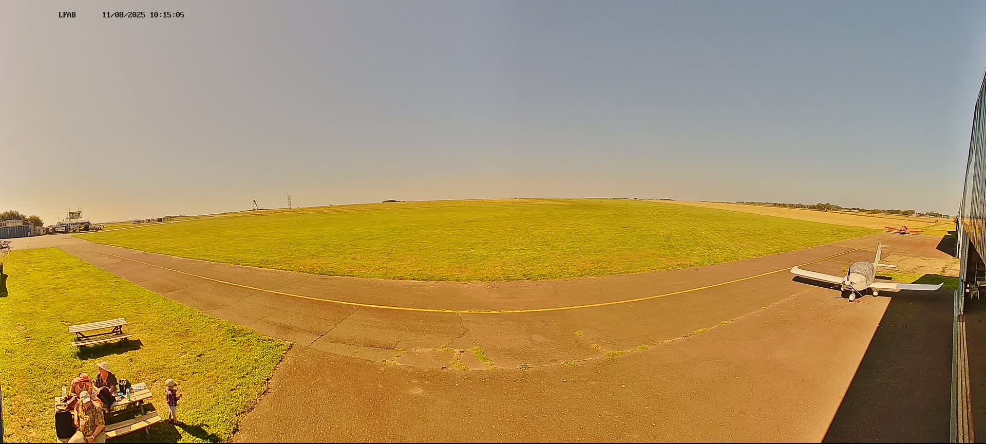 Dieppe Saint Aubin Airport  Live Cam DPE/LFAB - Dieppe, Seine-Maritime, Normandie, France