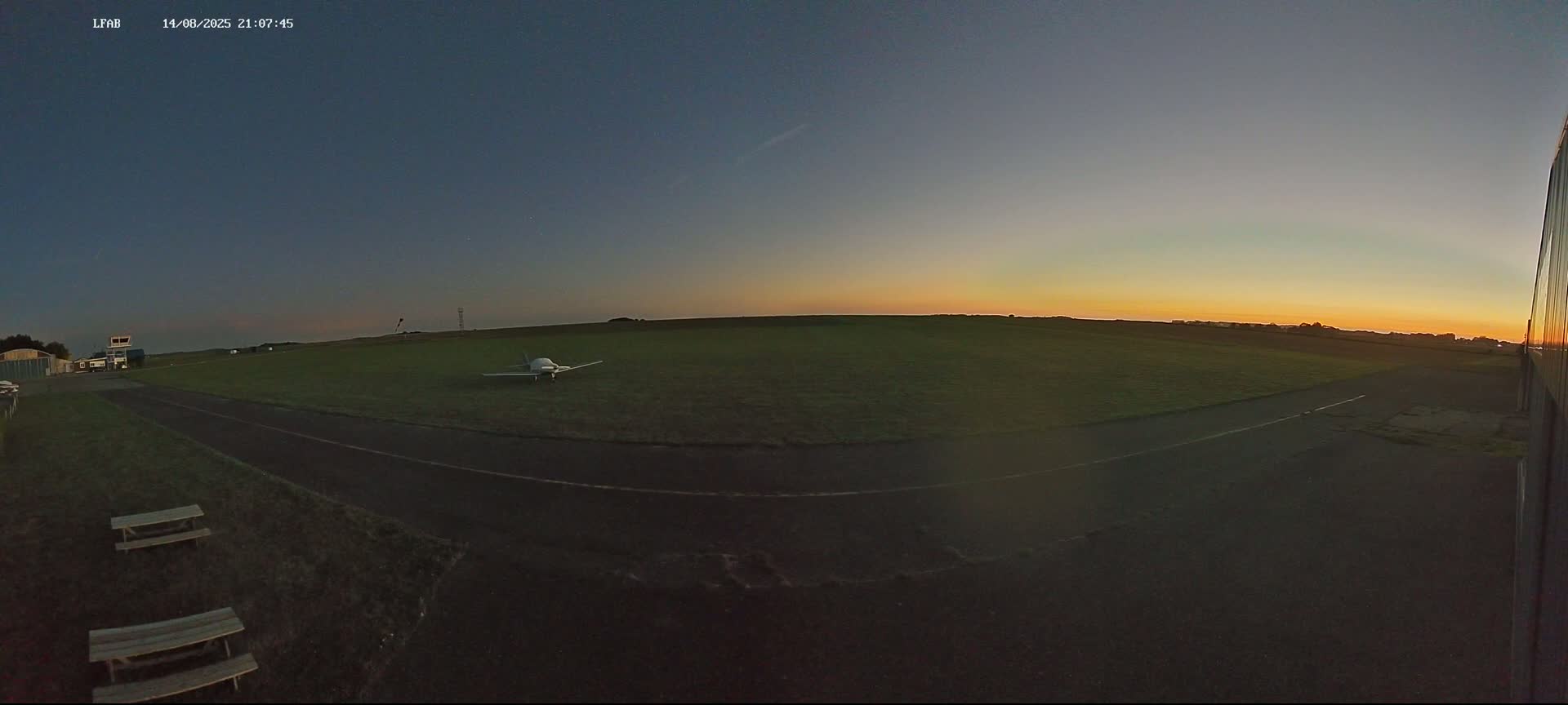 Dieppe Saint Aubin Airport  Live Cam DPE/LFAB - Dieppe, Seine-Maritime, Normandie, France
