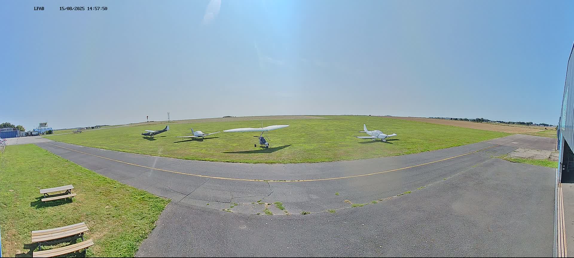 Dieppe Saint Aubin Airport  Live Cam DPE/LFAB - Dieppe, Seine-Maritime, Normandie, France