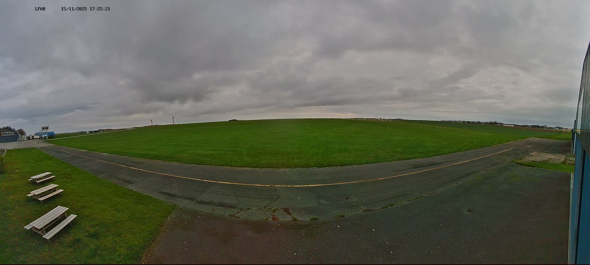 Dieppe Saint Aubin Airport  Live Cam DPE/LFAB - Dieppe, Seine-Maritime, Normandie, France