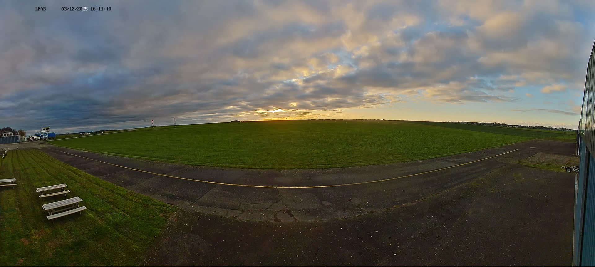 Dieppe Saint Aubin Airport  Live Cam DPE/LFAB - Dieppe, Seine-Maritime, Normandie, France