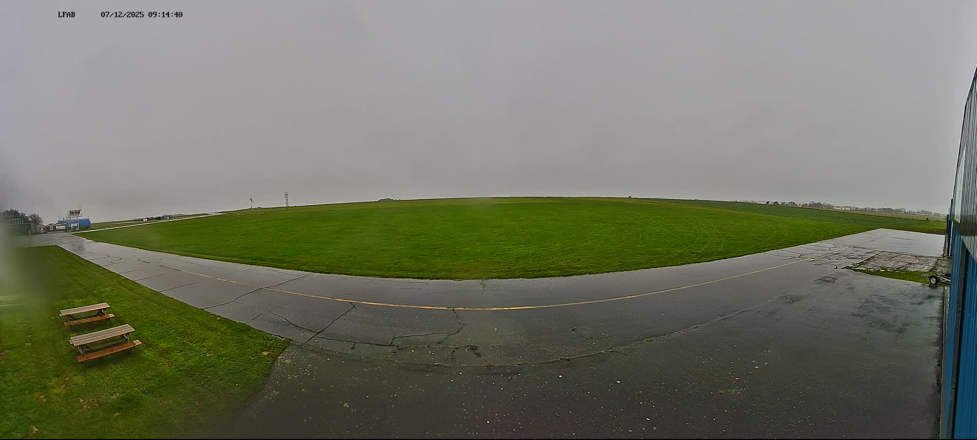 Dieppe Saint Aubin Airport  Live Cam DPE/LFAB - Dieppe, Seine-Maritime, Normandie, France