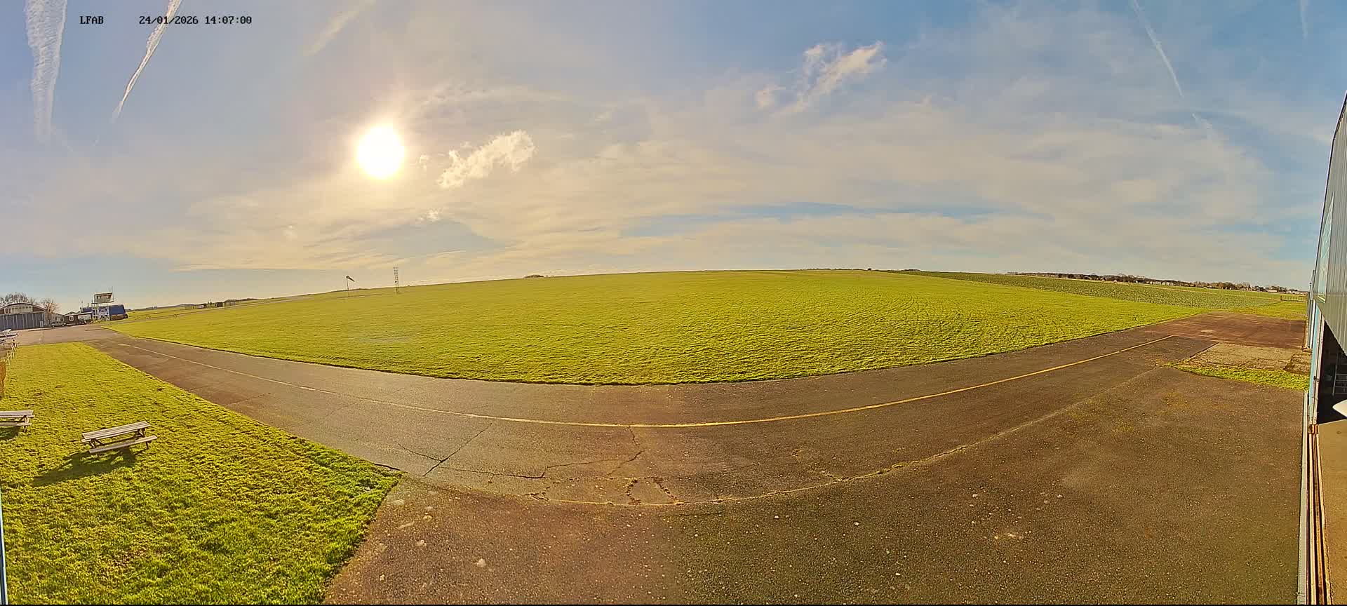 Dieppe Saint Aubin Airport  Live Cam DPE/LFAB - Dieppe, Seine-Maritime, Normandie, France