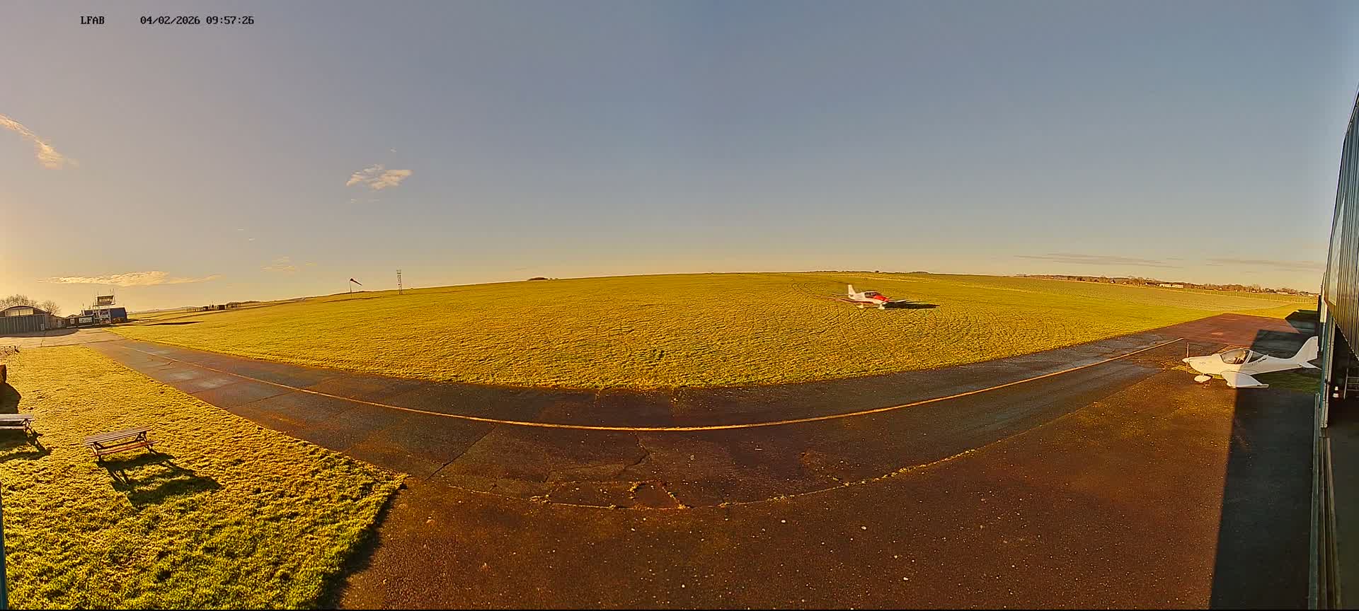 Dieppe Saint Aubin Airport  Live Cam DPE/LFAB - Dieppe, Seine-Maritime, Normandie, France