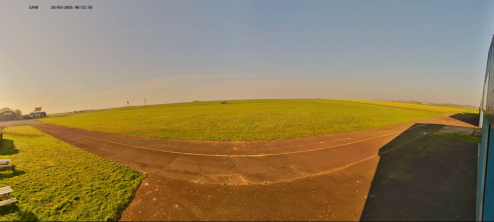 Dieppe Saint Aubin Airport  Live Cam DPE/LFAB - Dieppe, Seine-Maritime, Normandie, France