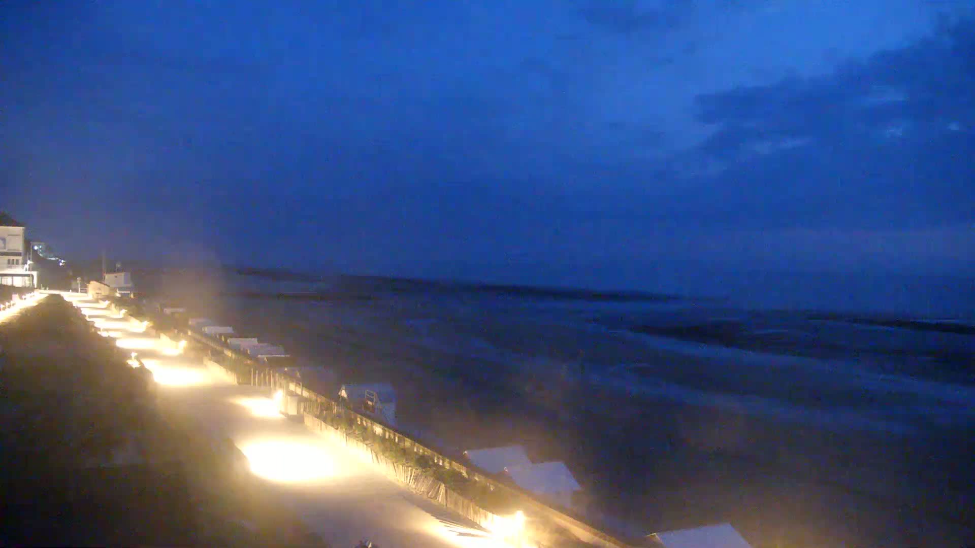 Plage de Langrune-sur-Mer Beach Live Cam - Caen, Calvados, Normandie, France