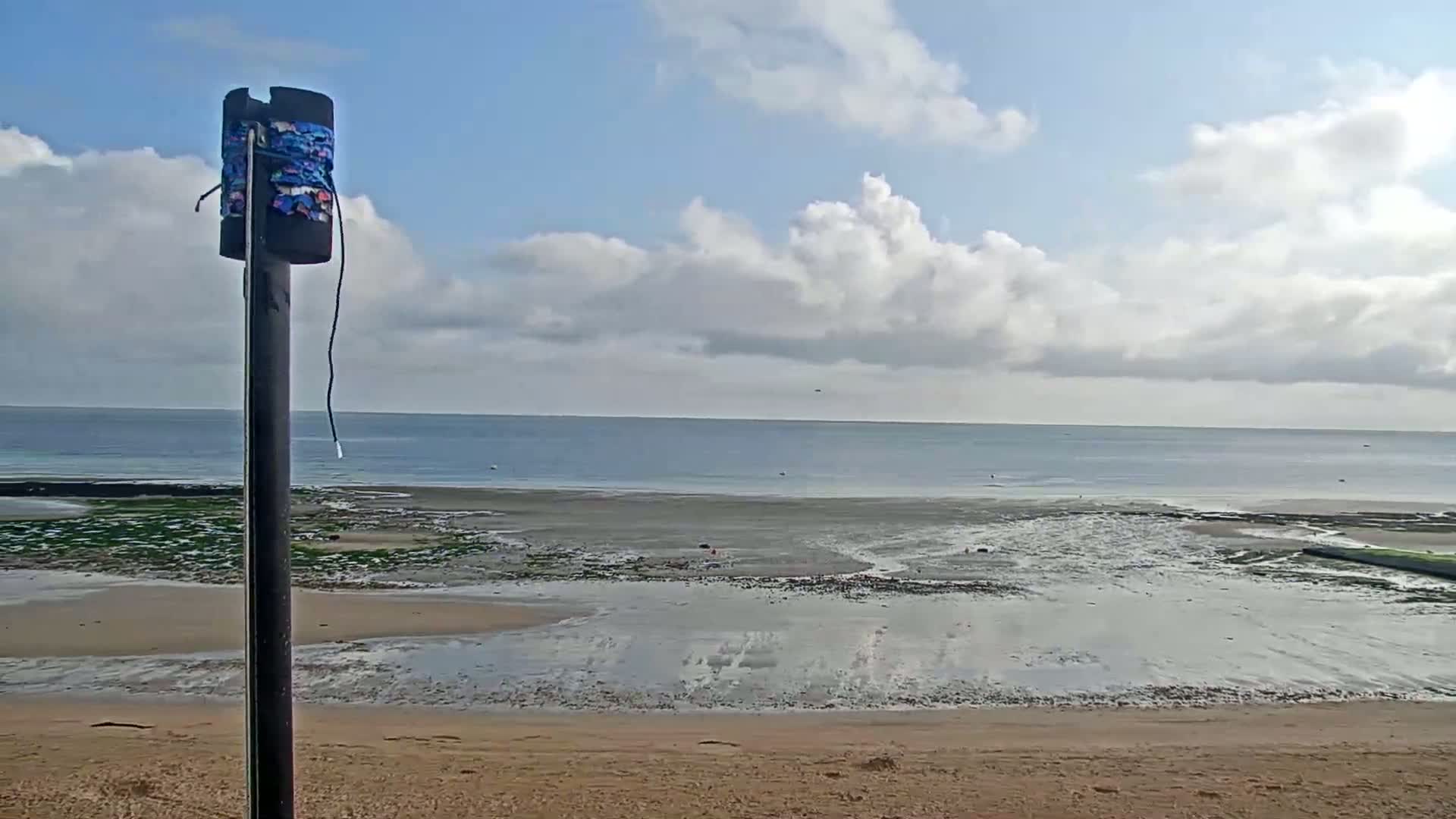 Plage de Langrune-sur-Mer Beach Live Cam - Caen, Calvados, Normandie, France