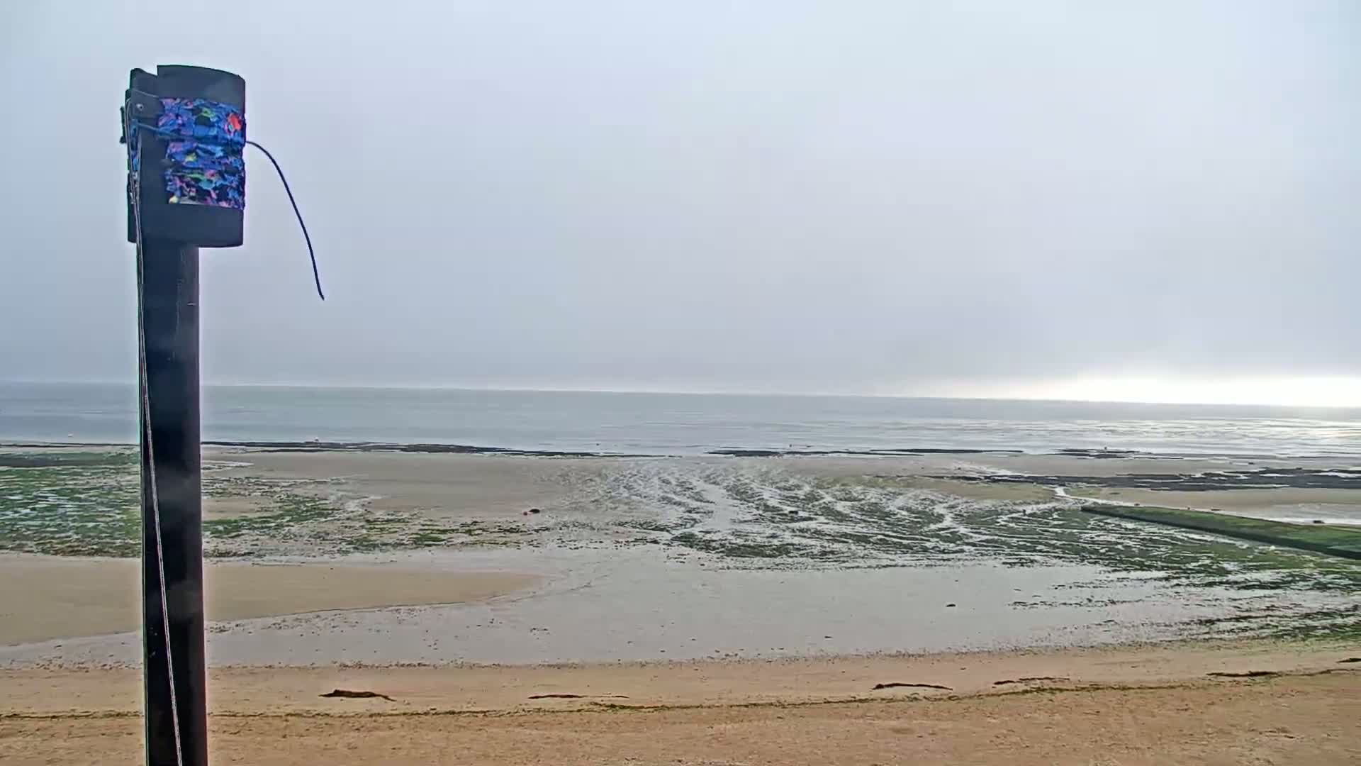 Plage de Langrune-sur-Mer Beach Live Cam - Caen, Calvados, Normandie, France