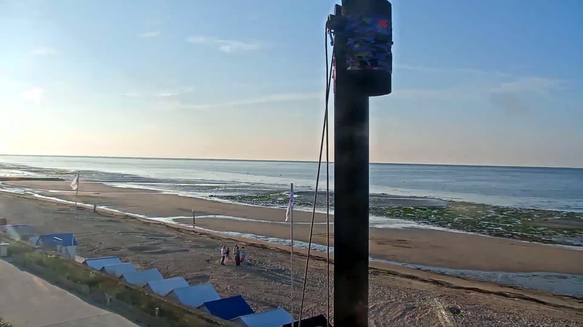 Plage de Langrune-sur-Mer Beach Live Cam - Caen, Calvados, Normandie, France