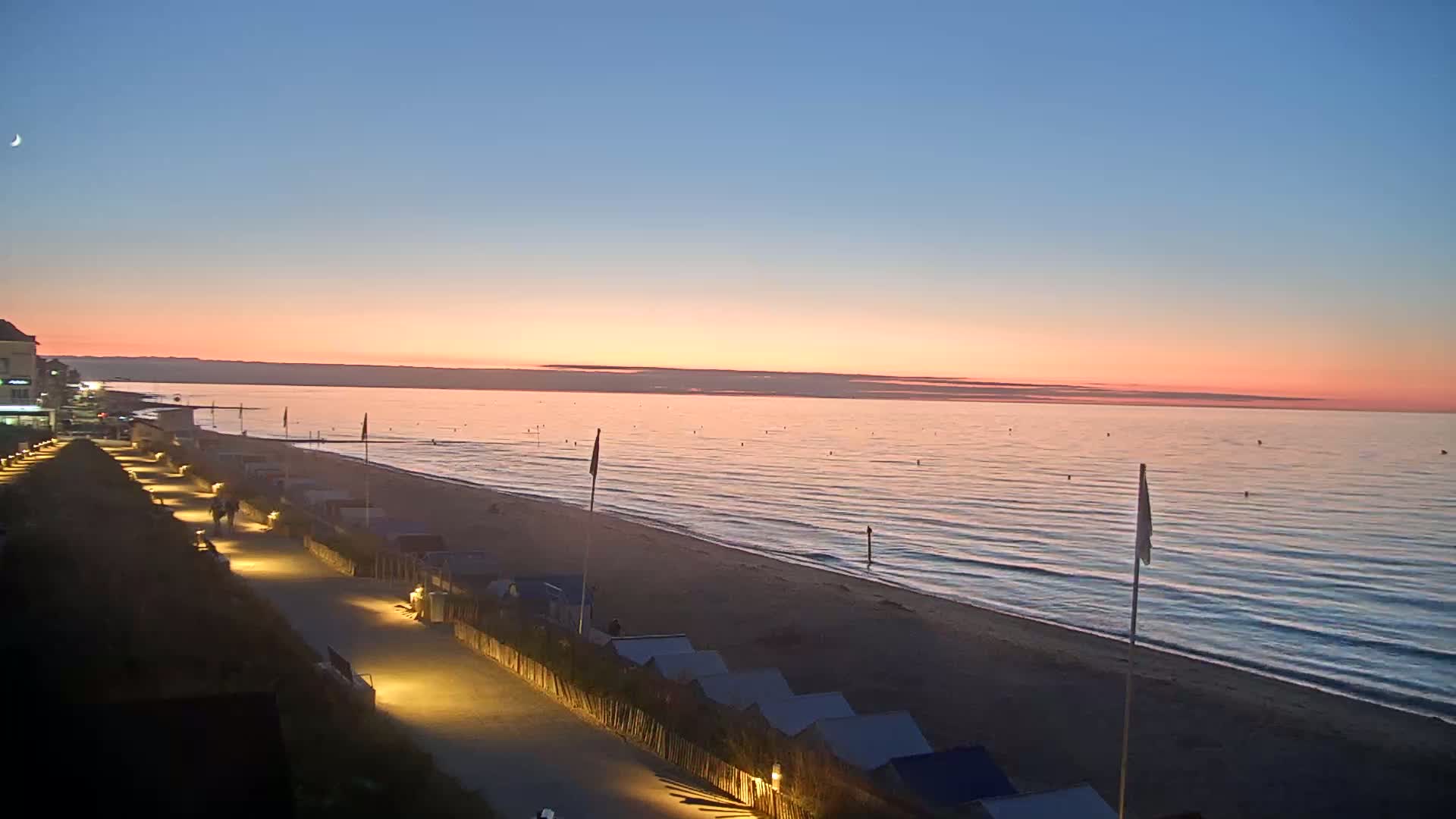 Plage de Langrune-sur-Mer Beach Live Cam - Caen, Calvados, Normandie, France