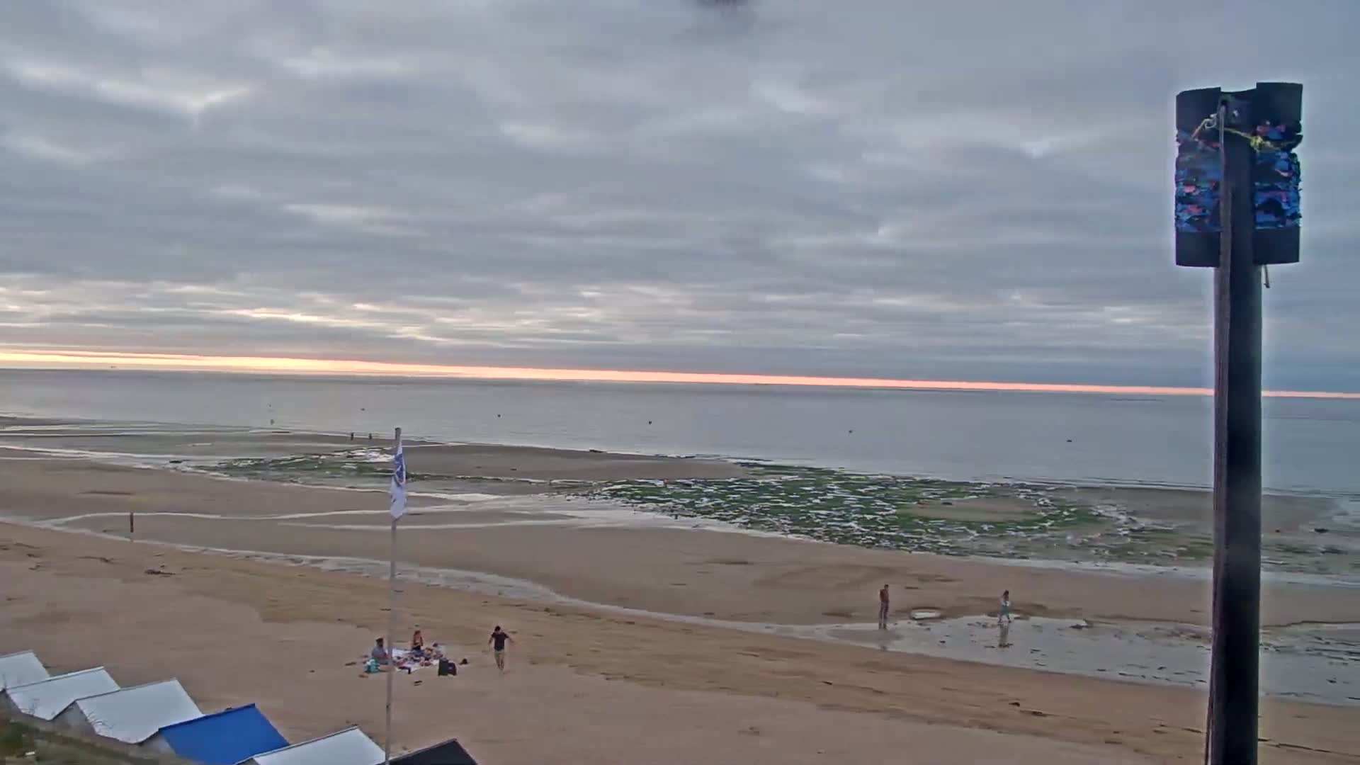 Plage de Langrune-sur-Mer Beach Live Cam - Caen, Calvados, Normandie, France