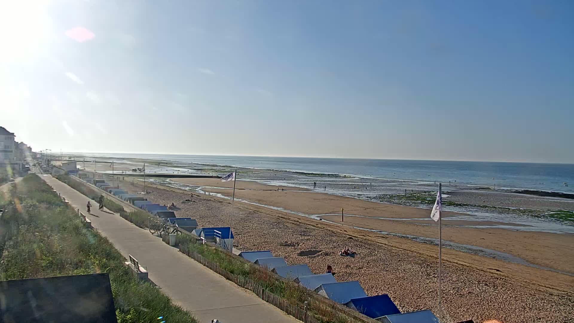 Plage de Langrune-sur-Mer Beach Live Cam - Caen, Calvados, Normandie, France