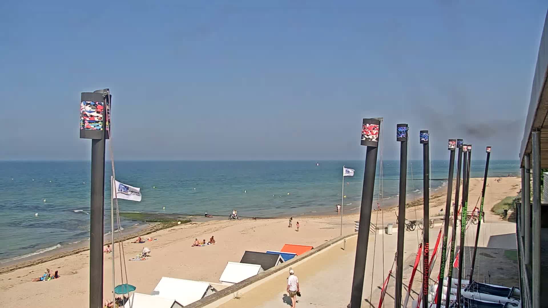 Plage de Langrune-sur-Mer Beach Live Cam - Caen, Calvados, Normandie, France