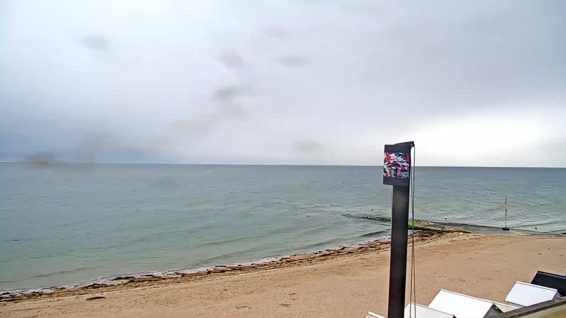 Plage de Langrune-sur-Mer Beach Live Cam - Caen, Calvados, Normandie, France