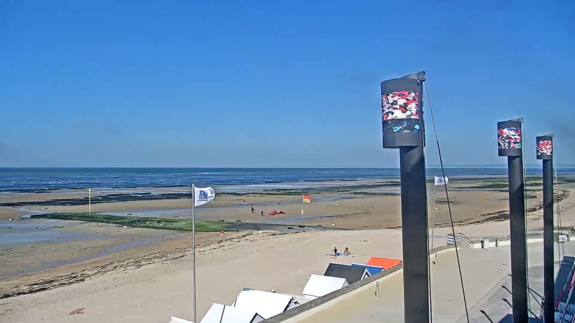 Plage de Langrune-sur-Mer Beach Live Cam - Caen, Calvados, Normandie, France