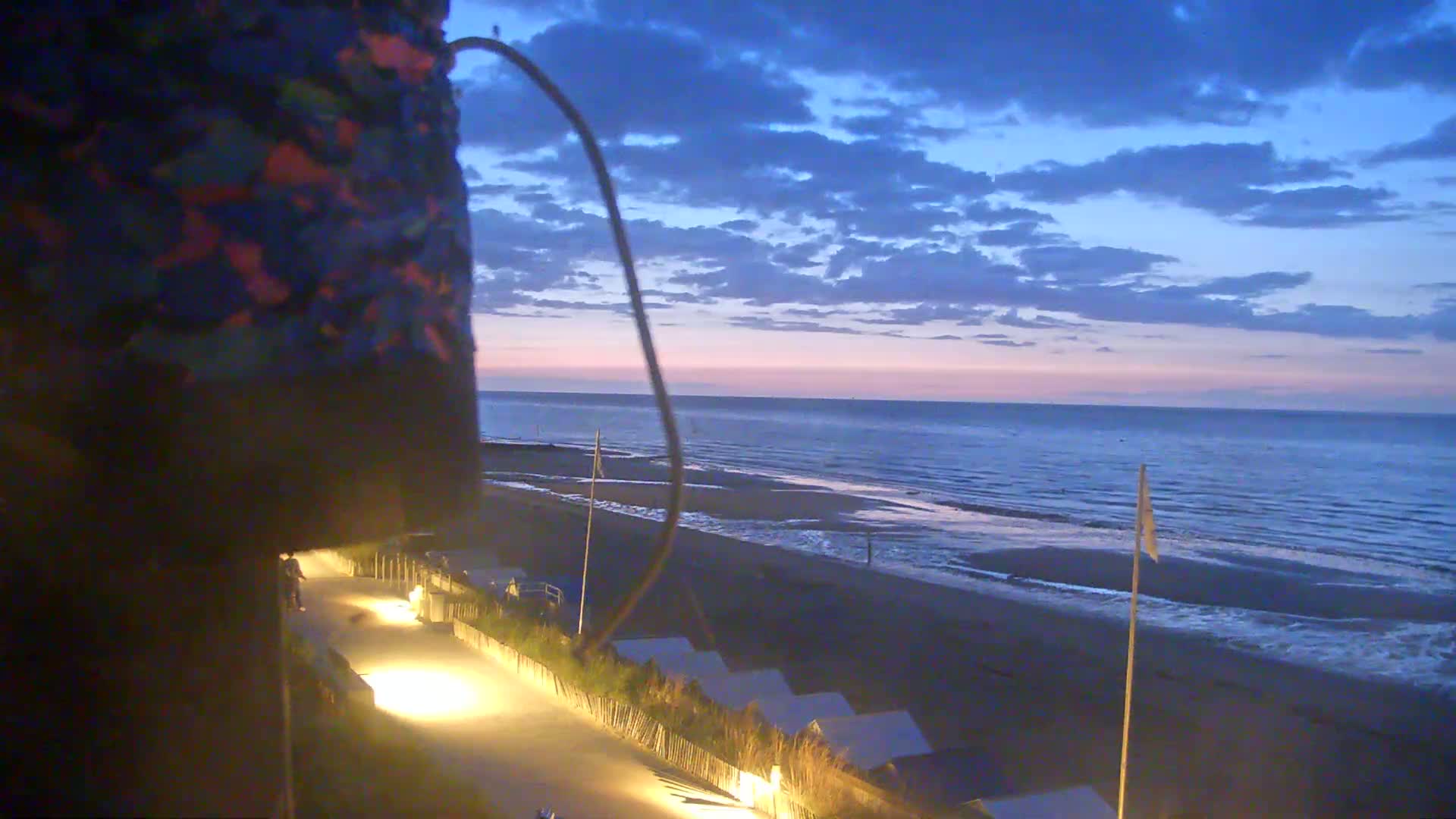 Plage de Langrune-sur-Mer Beach Live Cam - Caen, Calvados, Normandie, France