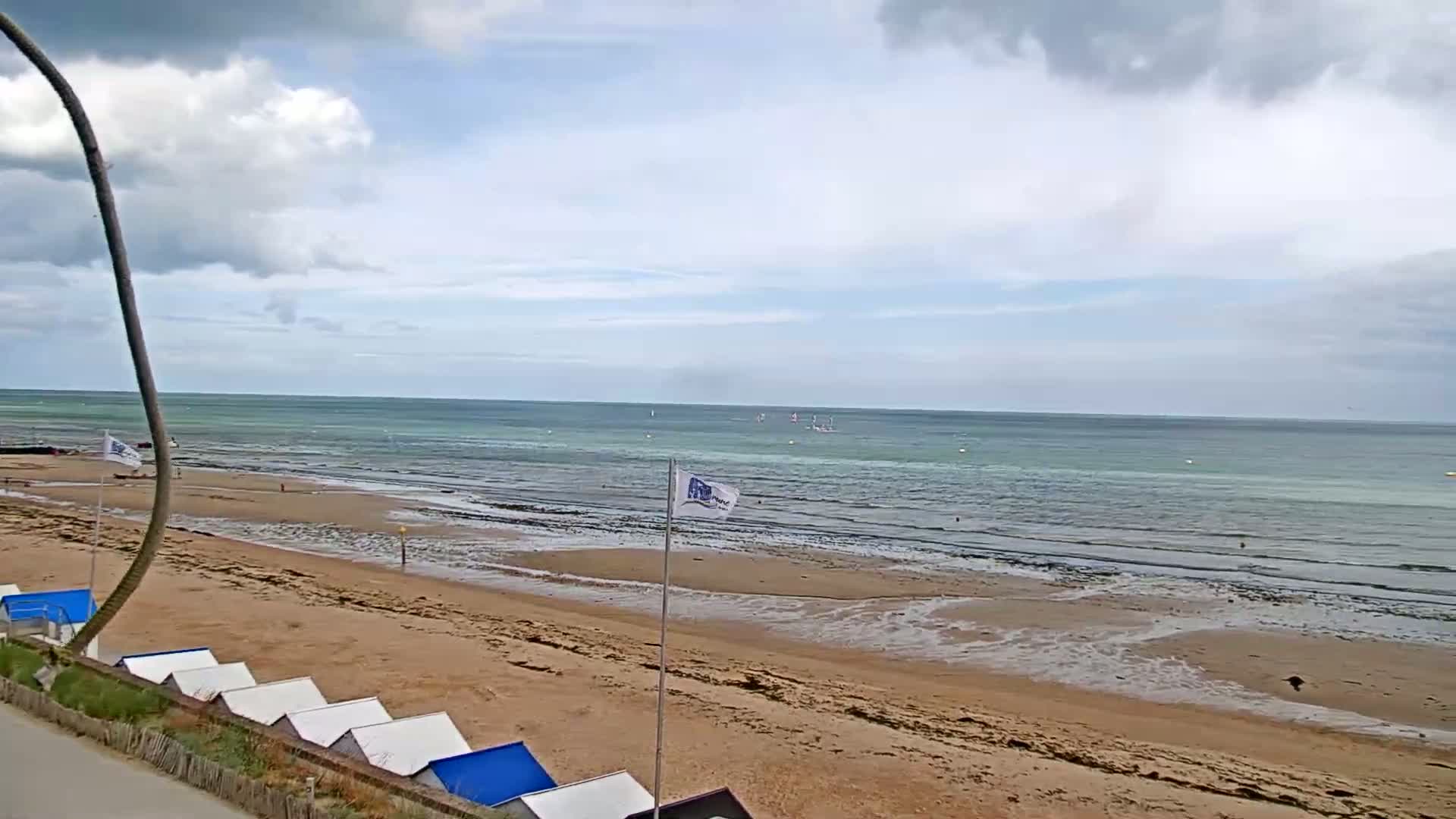 Plage de Langrune-sur-Mer Beach Live Cam - Caen, Calvados, Normandie, France