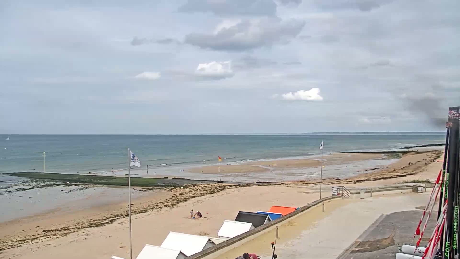 Plage de Langrune-sur-Mer Beach Live Cam - Caen, Calvados, Normandie, France