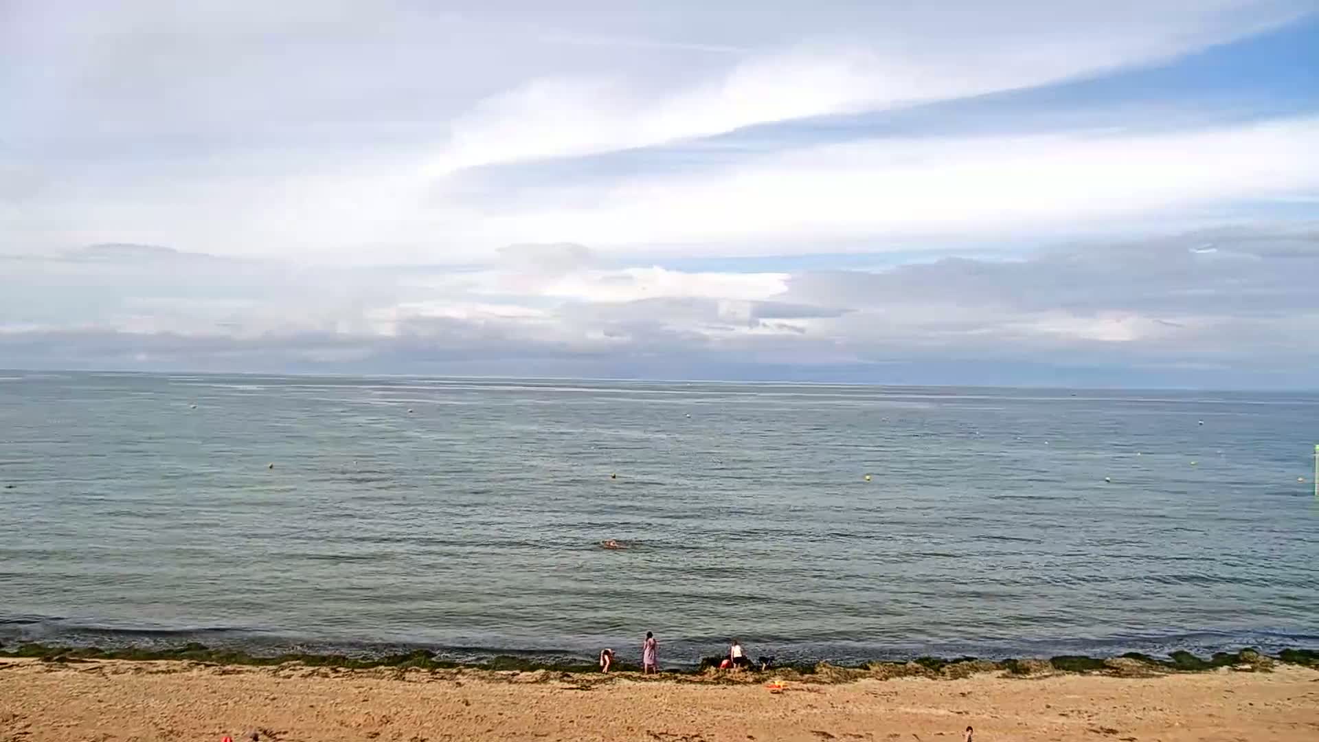 Plage de Langrune-sur-Mer Beach Live Cam - Caen, Calvados, Normandie, France