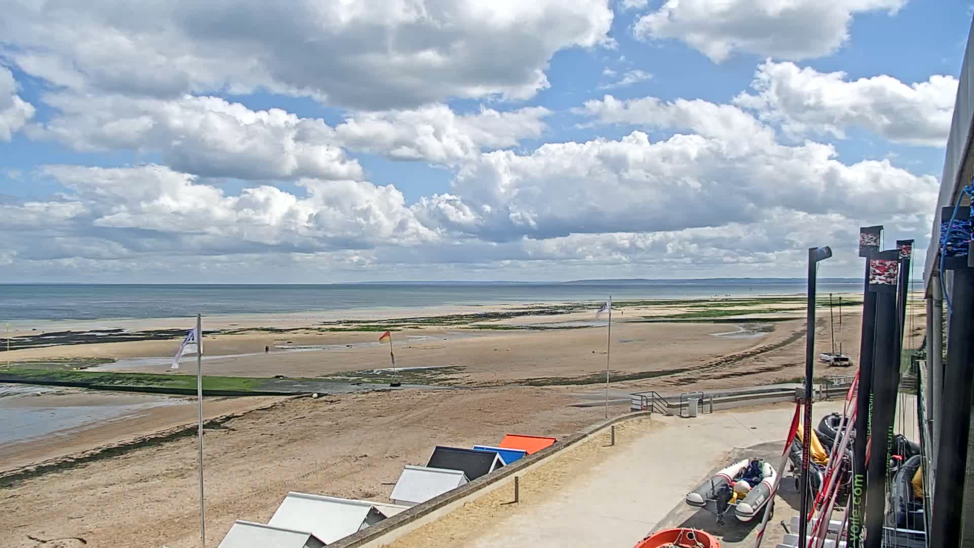 Plage de Langrune-sur-Mer Beach Live Cam - Caen, Calvados, Normandie, France