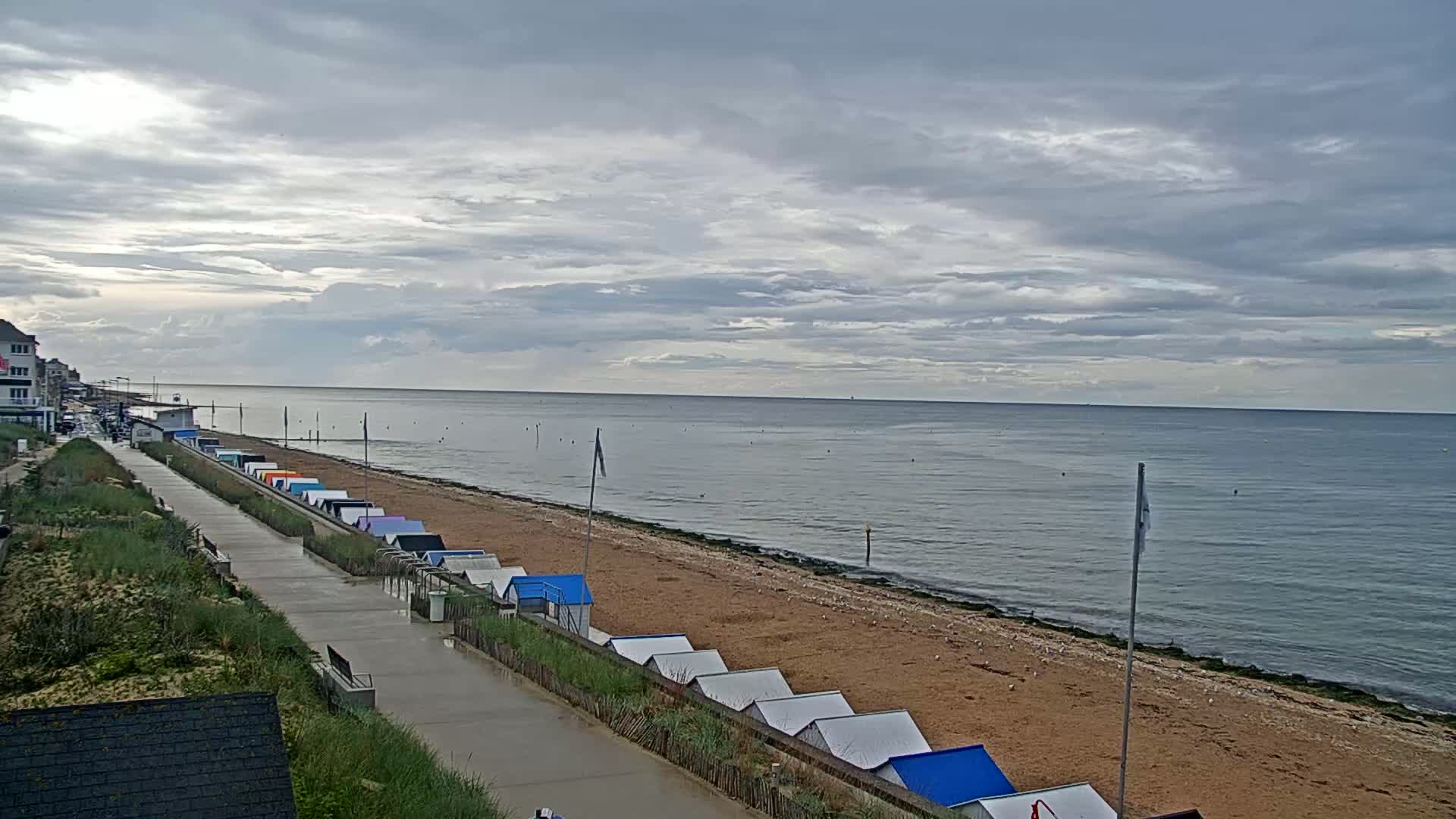 Plage de Langrune-sur-Mer Beach Live Cam - Caen, Calvados, Normandie, France