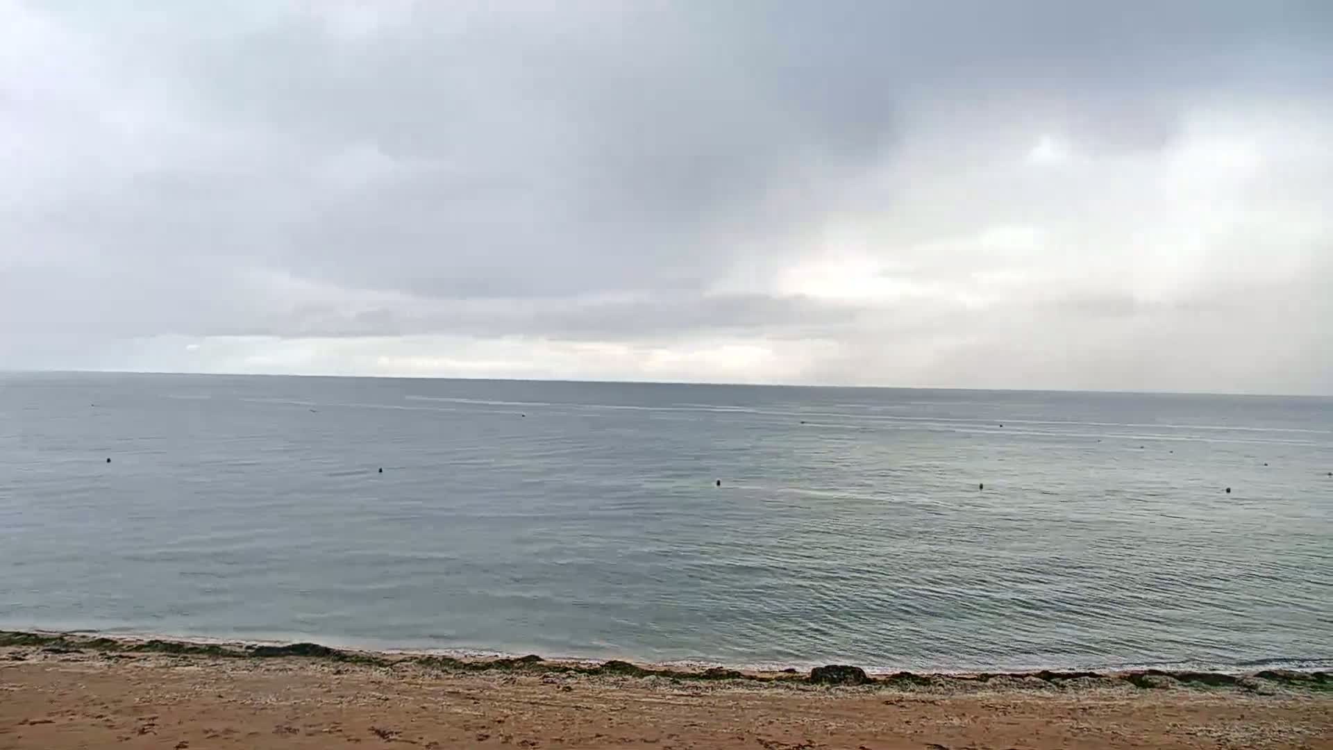 Plage de Langrune-sur-Mer Beach Live Cam - Caen, Calvados, Normandie, France
