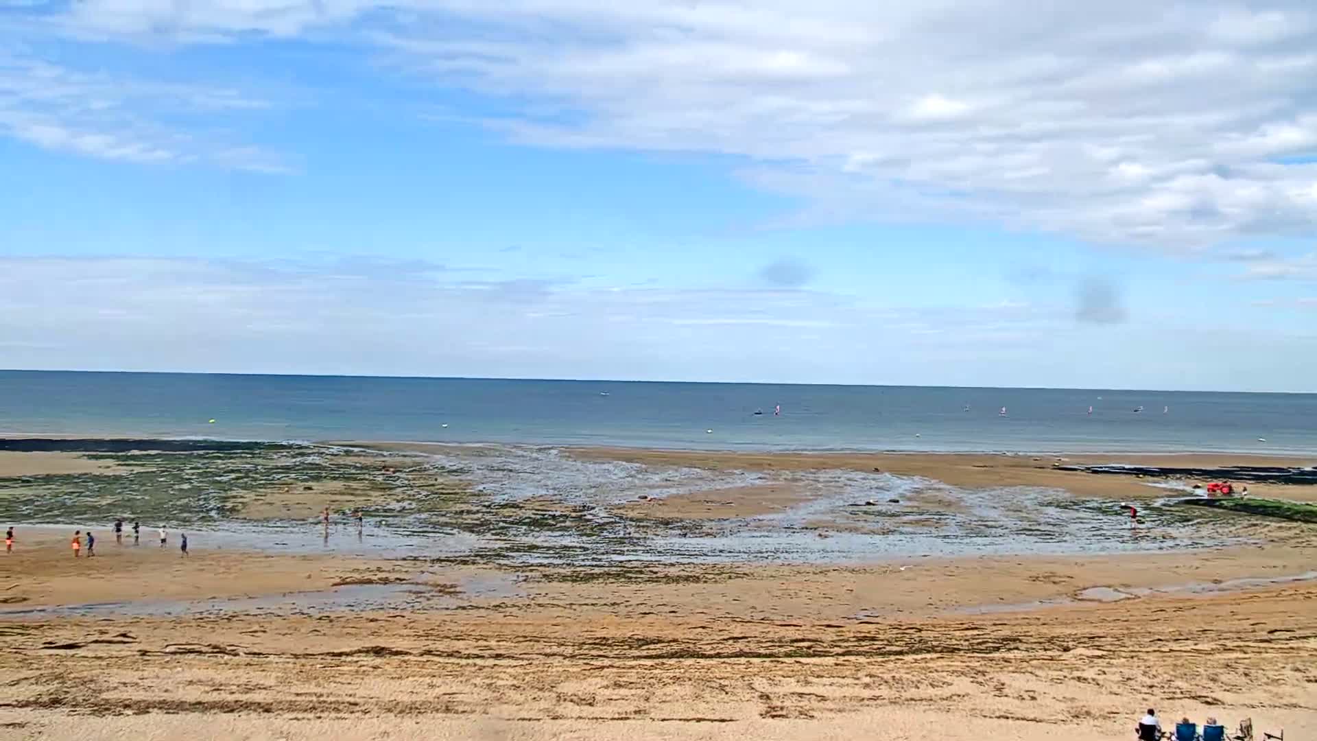 Plage de Langrune-sur-Mer Beach Live Cam - Caen, Calvados, Normandie, France