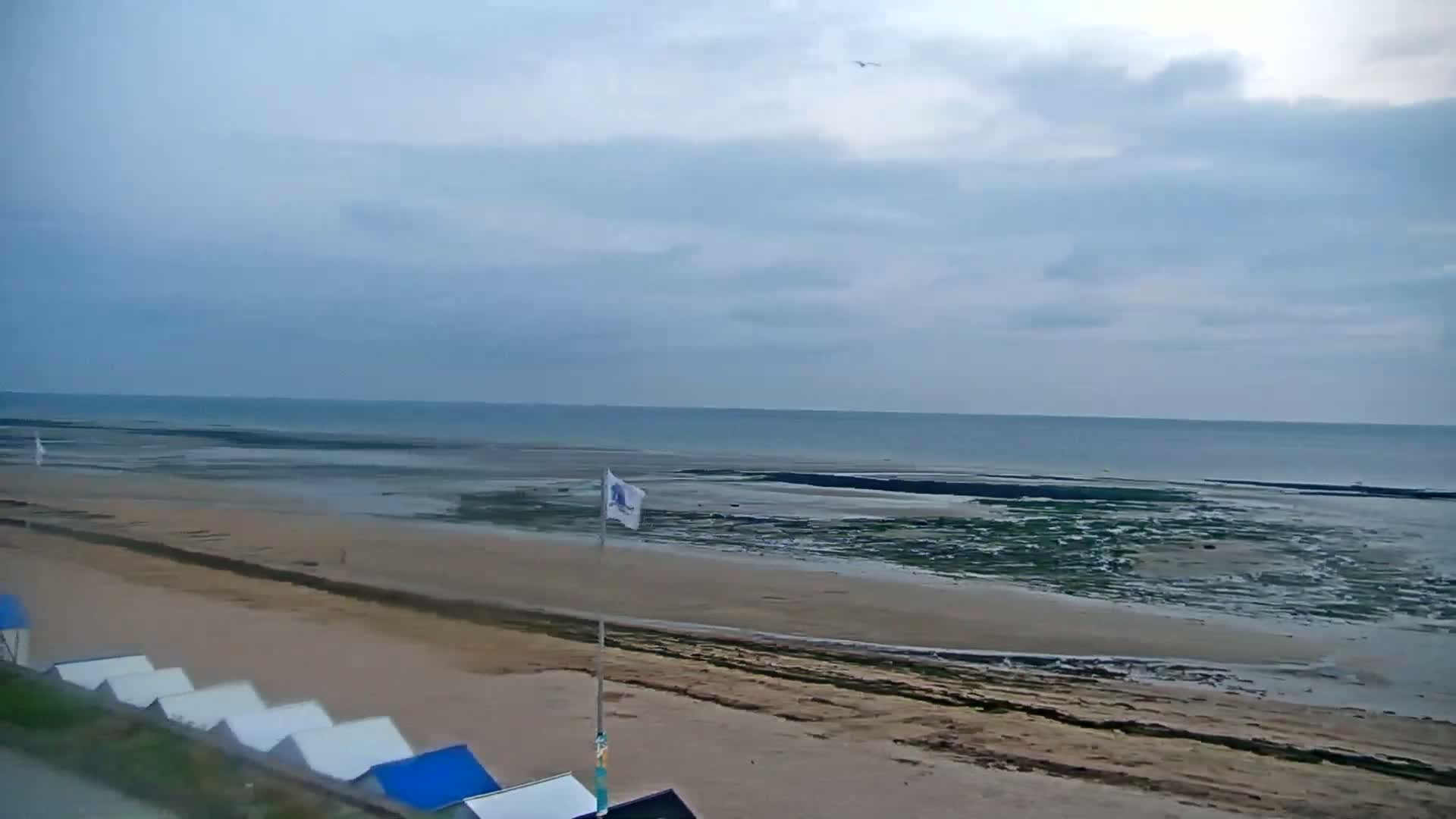 Plage de Langrune-sur-Mer Beach Live Cam - Caen, Calvados, Normandie, France