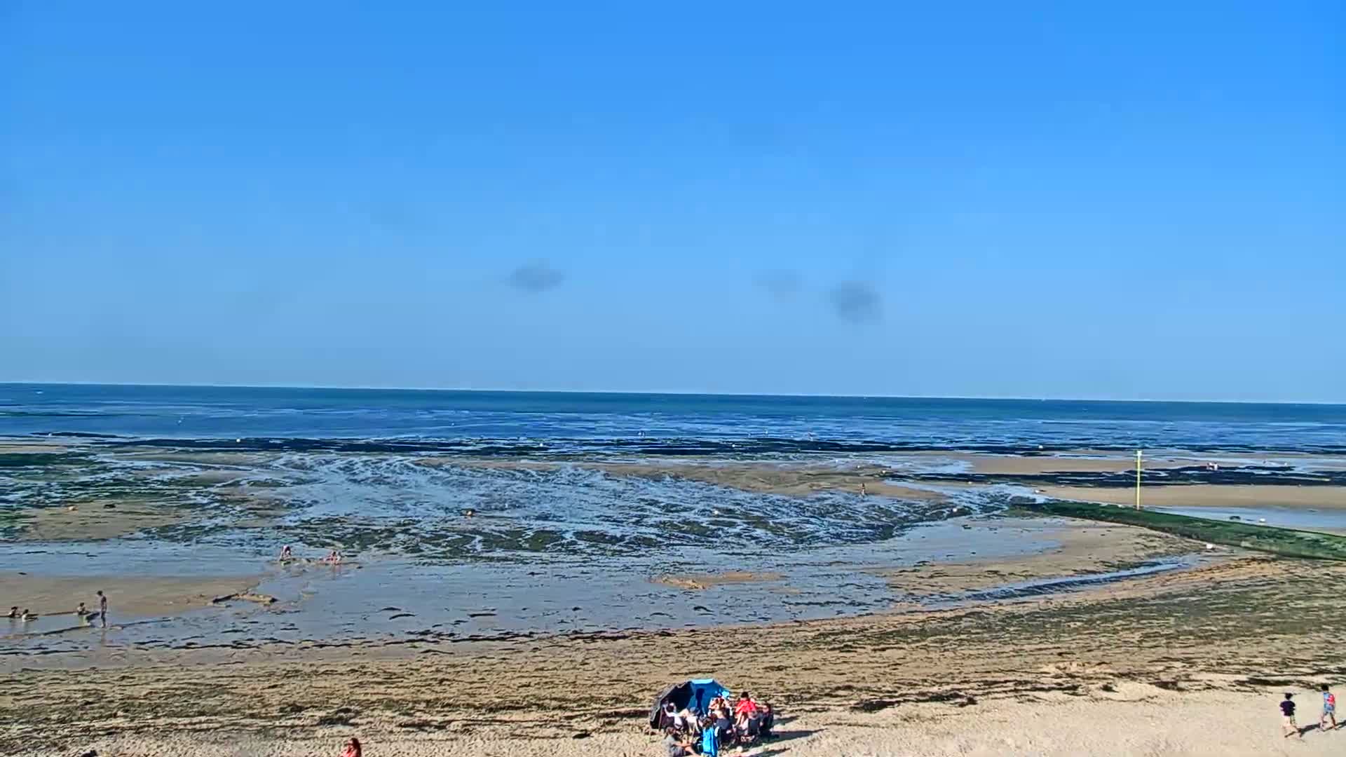 Plage de Langrune-sur-Mer Beach Live Cam - Caen, Calvados, Normandie, France