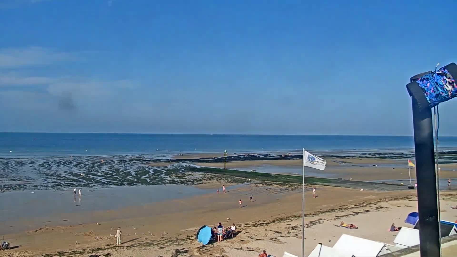 Plage de Langrune-sur-Mer Beach Live Cam - Caen, Calvados, Normandie, France