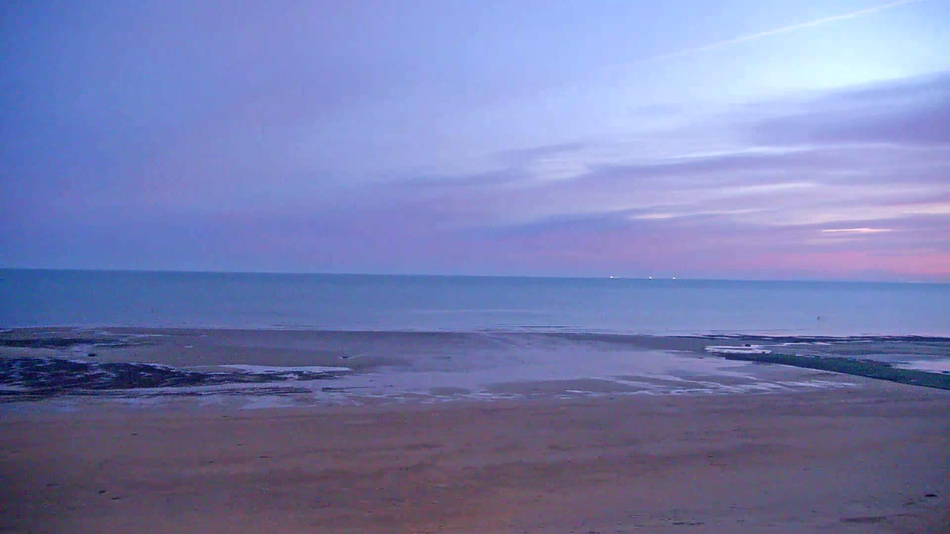 Plage de Langrune-sur-Mer Beach Live Cam - Caen, Calvados, Normandie, France