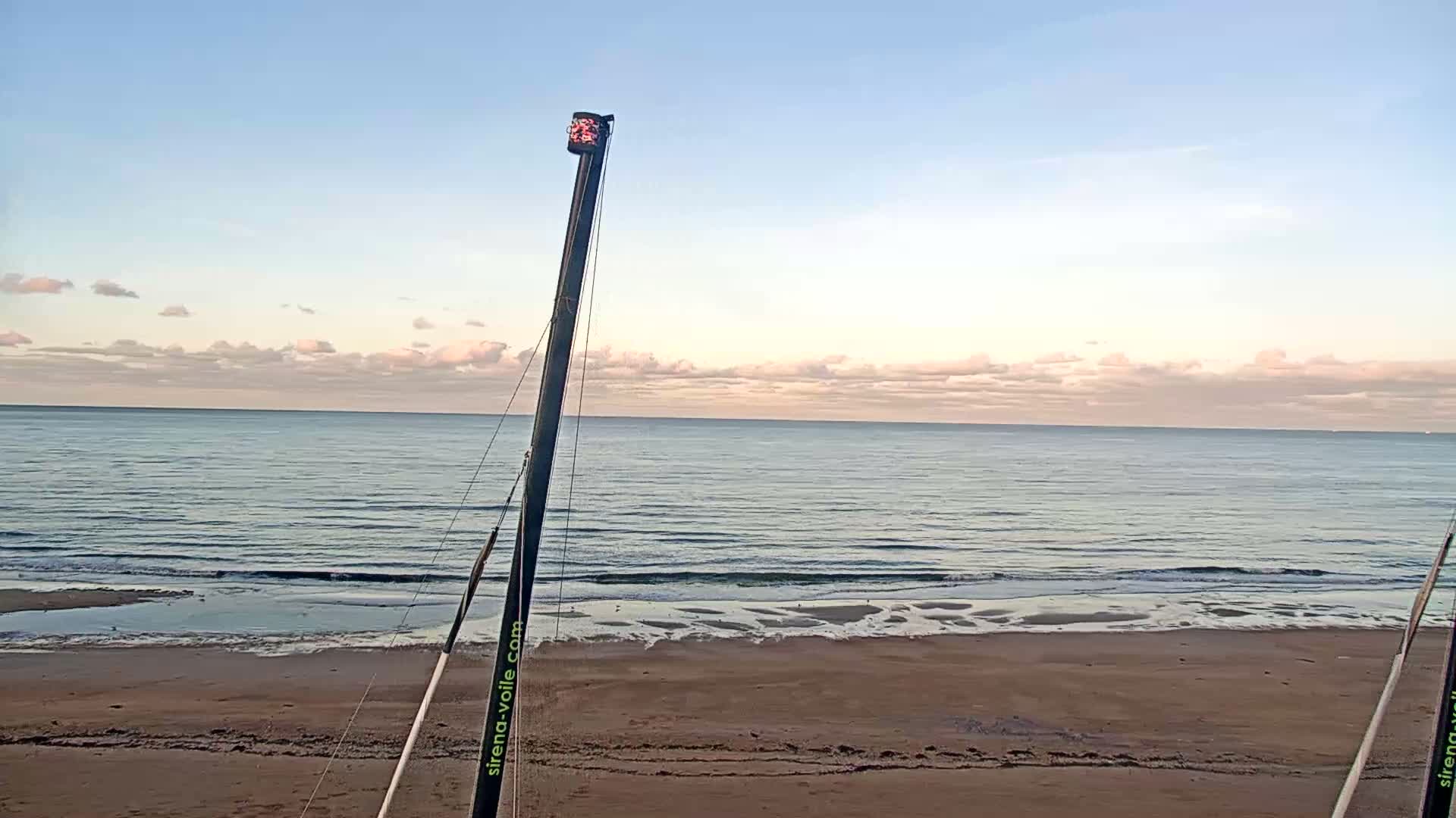 Plage de Langrune-sur-Mer Beach Live Cam - Caen, Calvados, Normandie, France