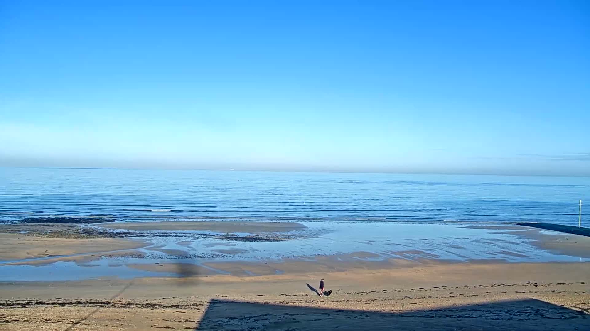 Plage de Langrune-sur-Mer Beach Live Cam - Caen, Calvados, Normandie, France