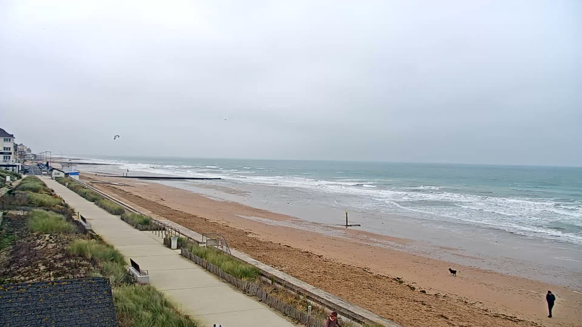 Plage de Langrune-sur-Mer Beach Live Cam - Caen, Calvados, Normandie, France