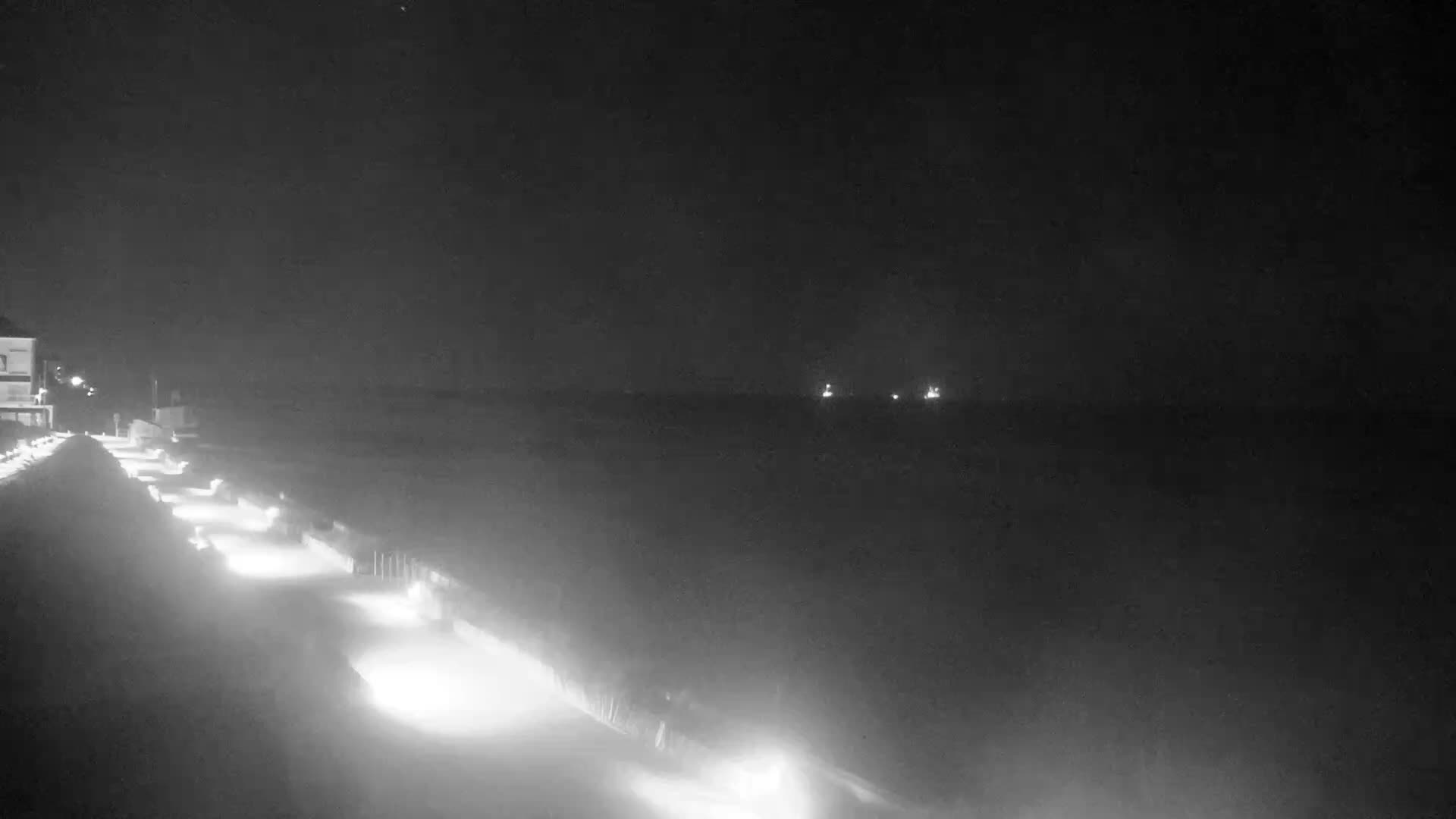 Plage de Langrune-sur-Mer Beach Live Cam - Caen, Calvados, Normandie, France