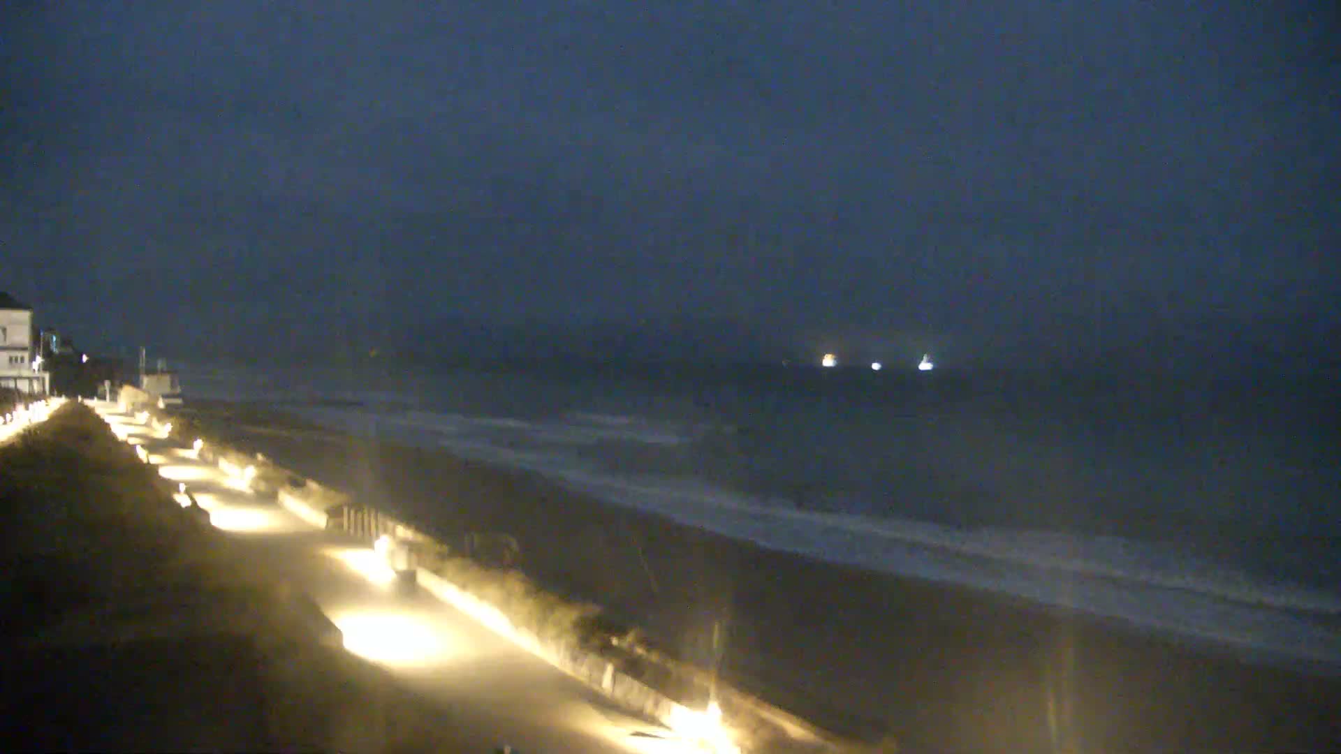 Plage de Langrune-sur-Mer Beach Live Cam - Caen, Calvados, Normandie, France